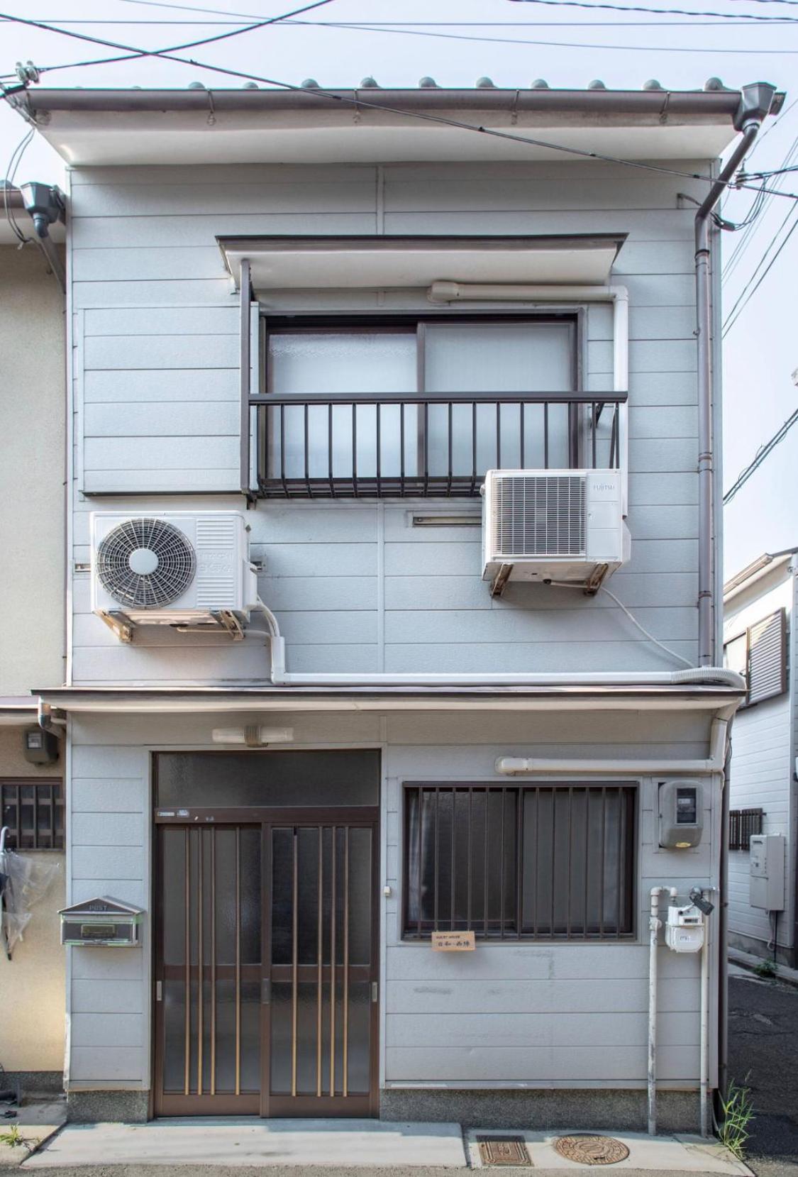 Two-Bedroom House - Photo 2