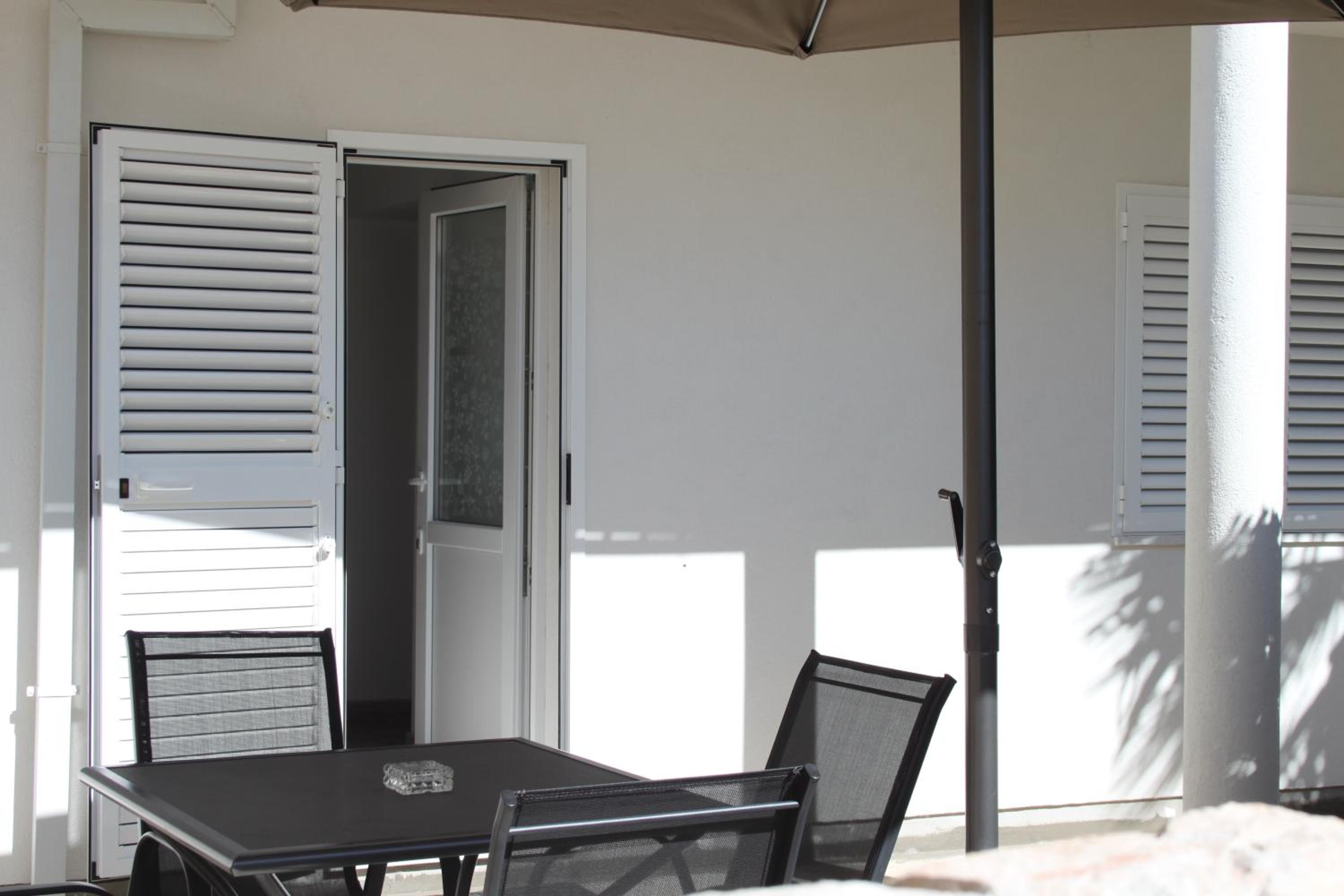 Apartment with Terrace photo 2