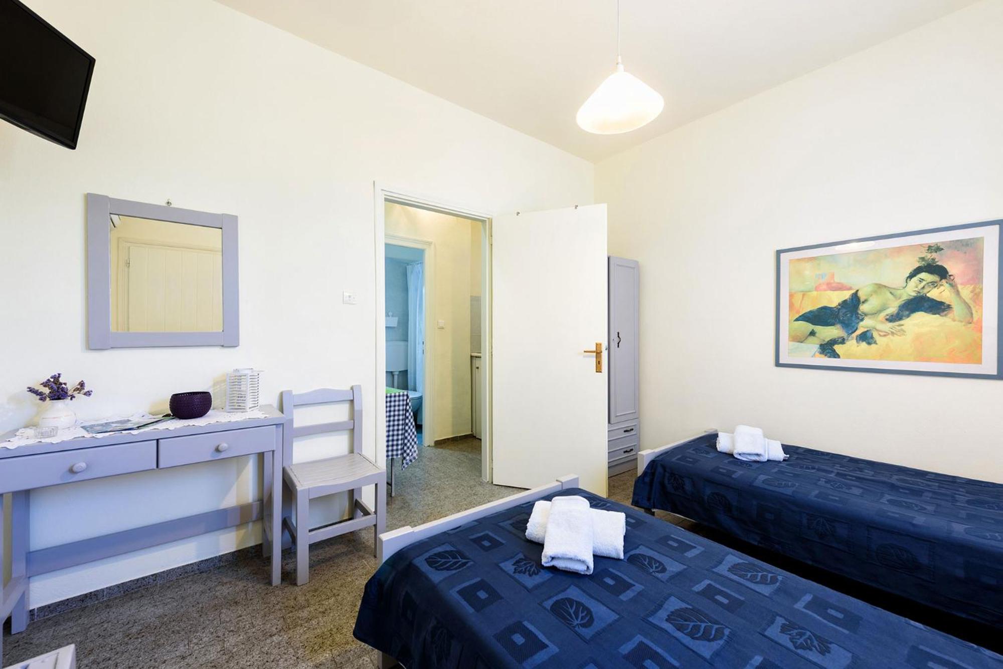 One-Bedroom Apartment (2 Adults) - Photo 15