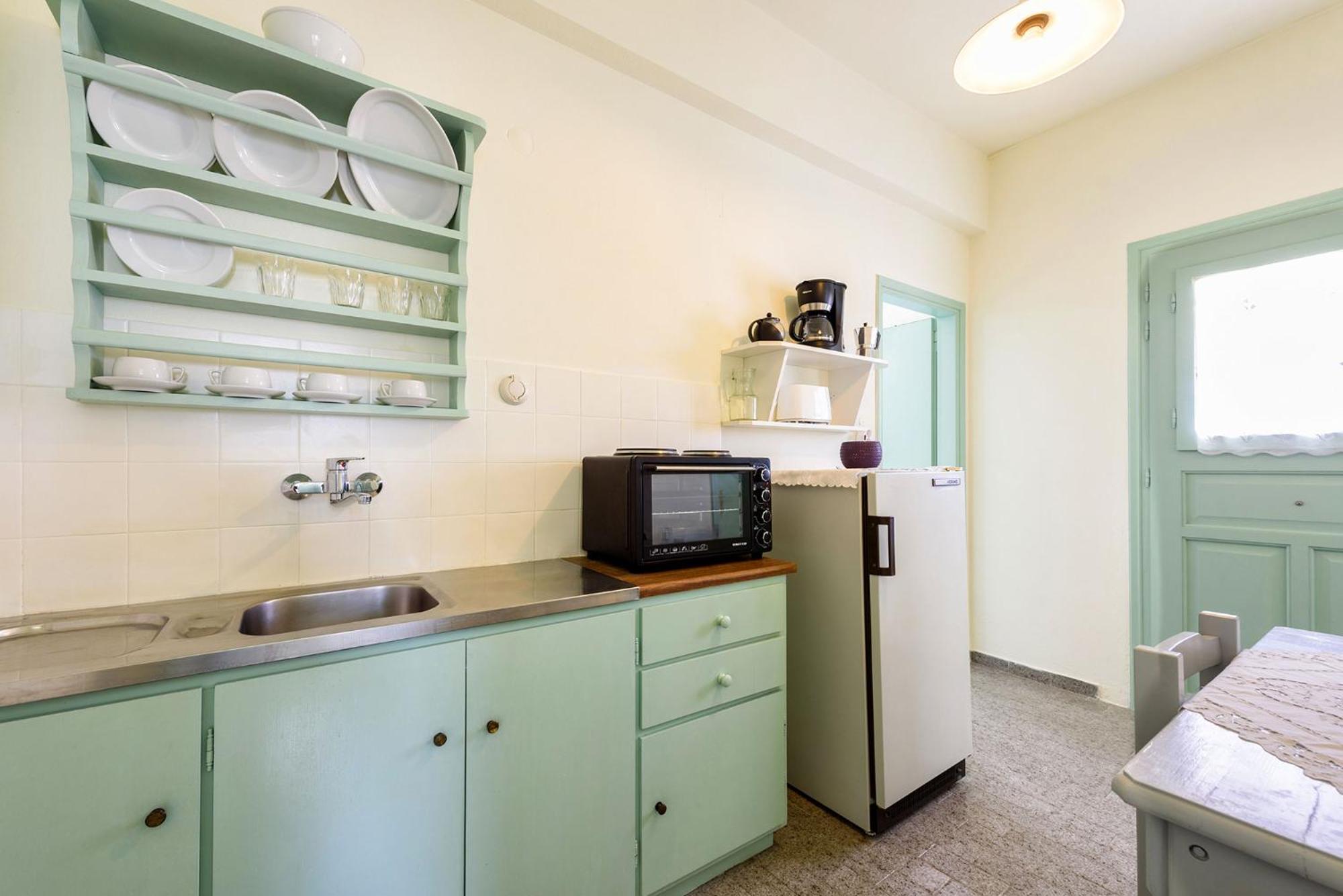 Two-Bedroom Apartment (4 Adults) - Photo 5