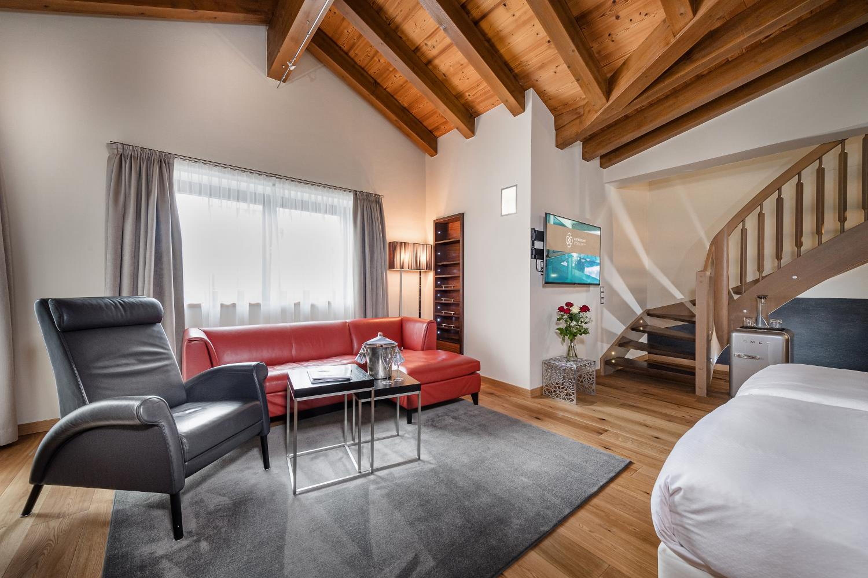 Tower Suite with Private Spa photo 2