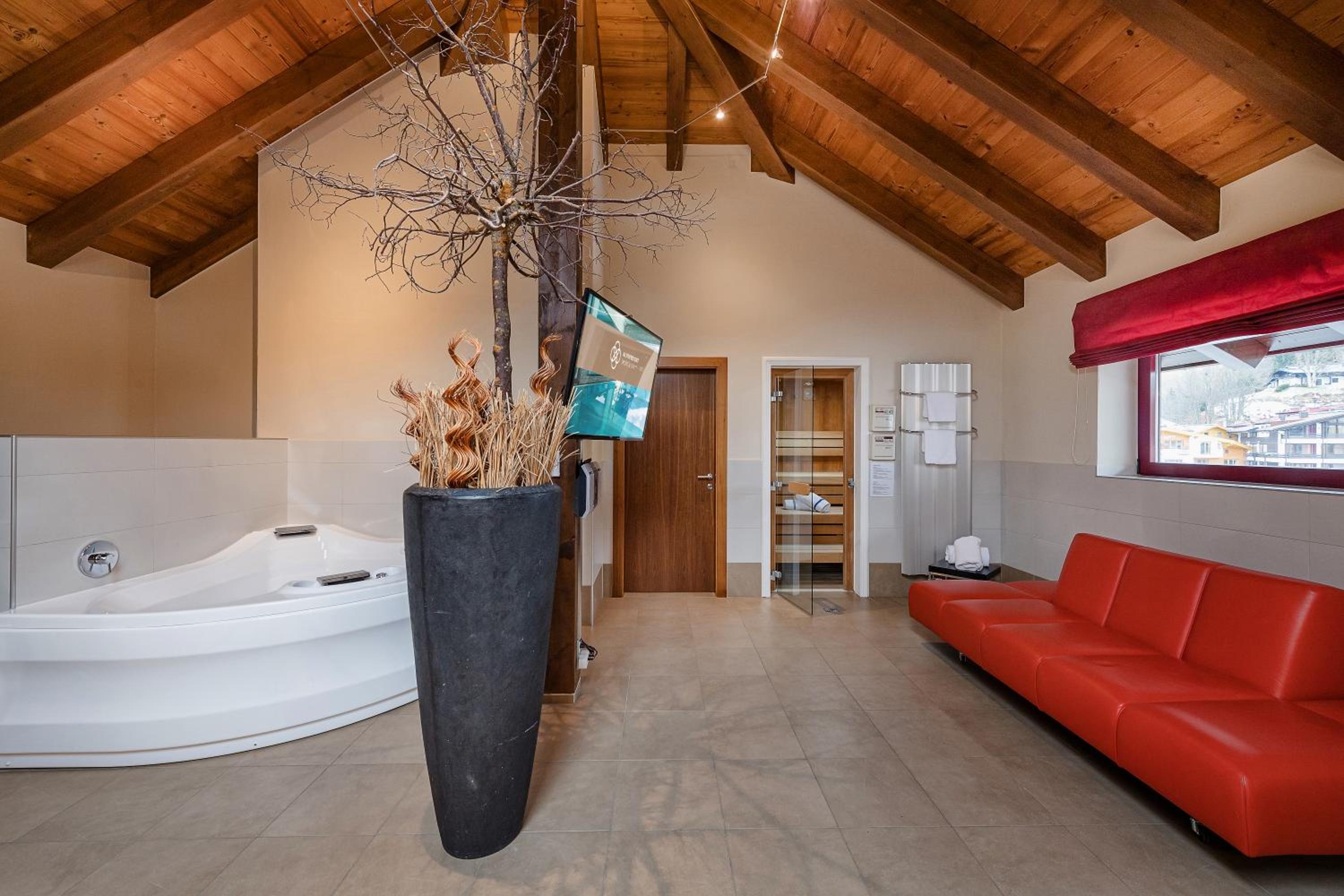 Tower Suite with Private Spa photo 2
