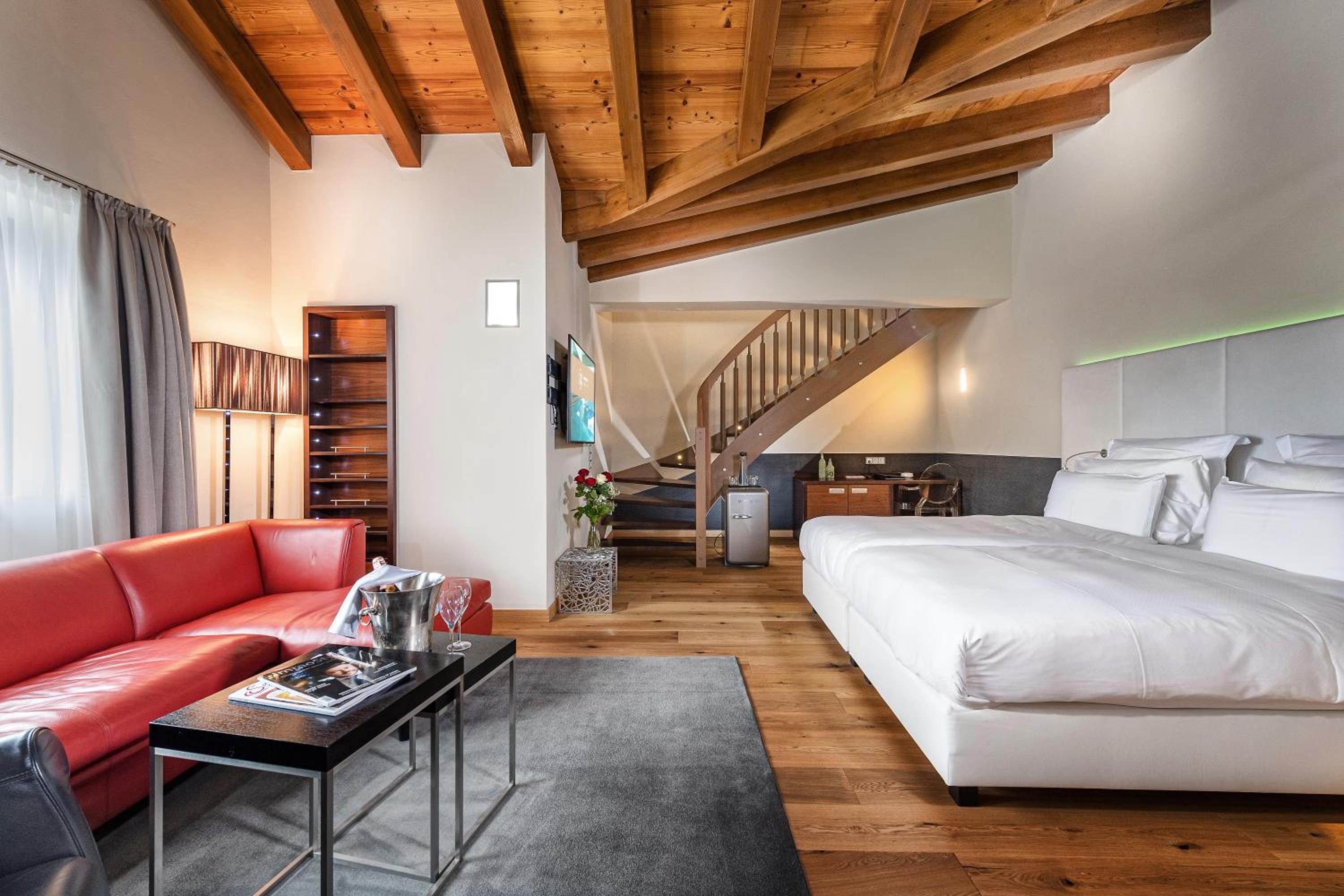 Tower Suite with Private Spa photo 3