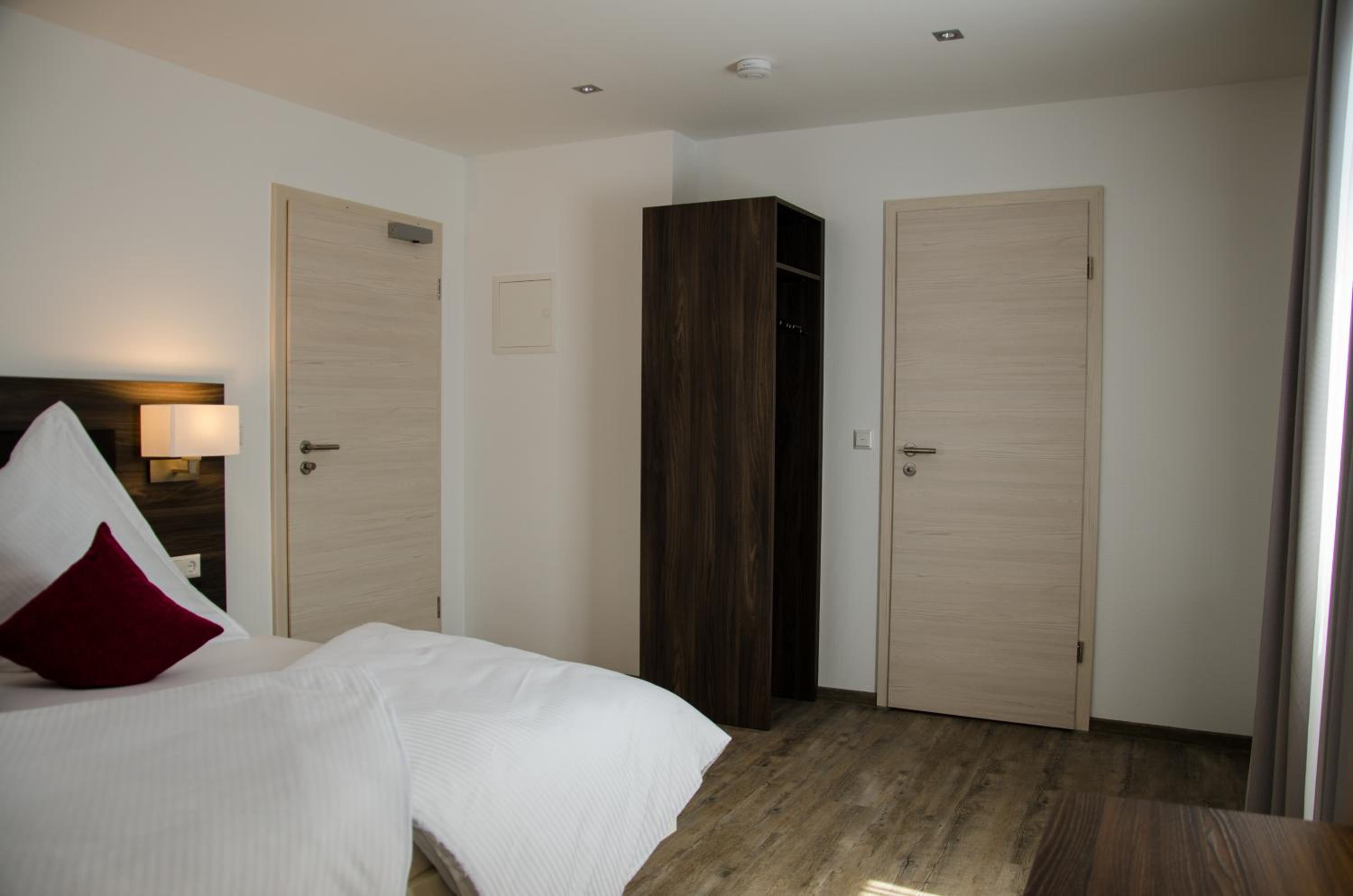 Standard Double Room photo 2