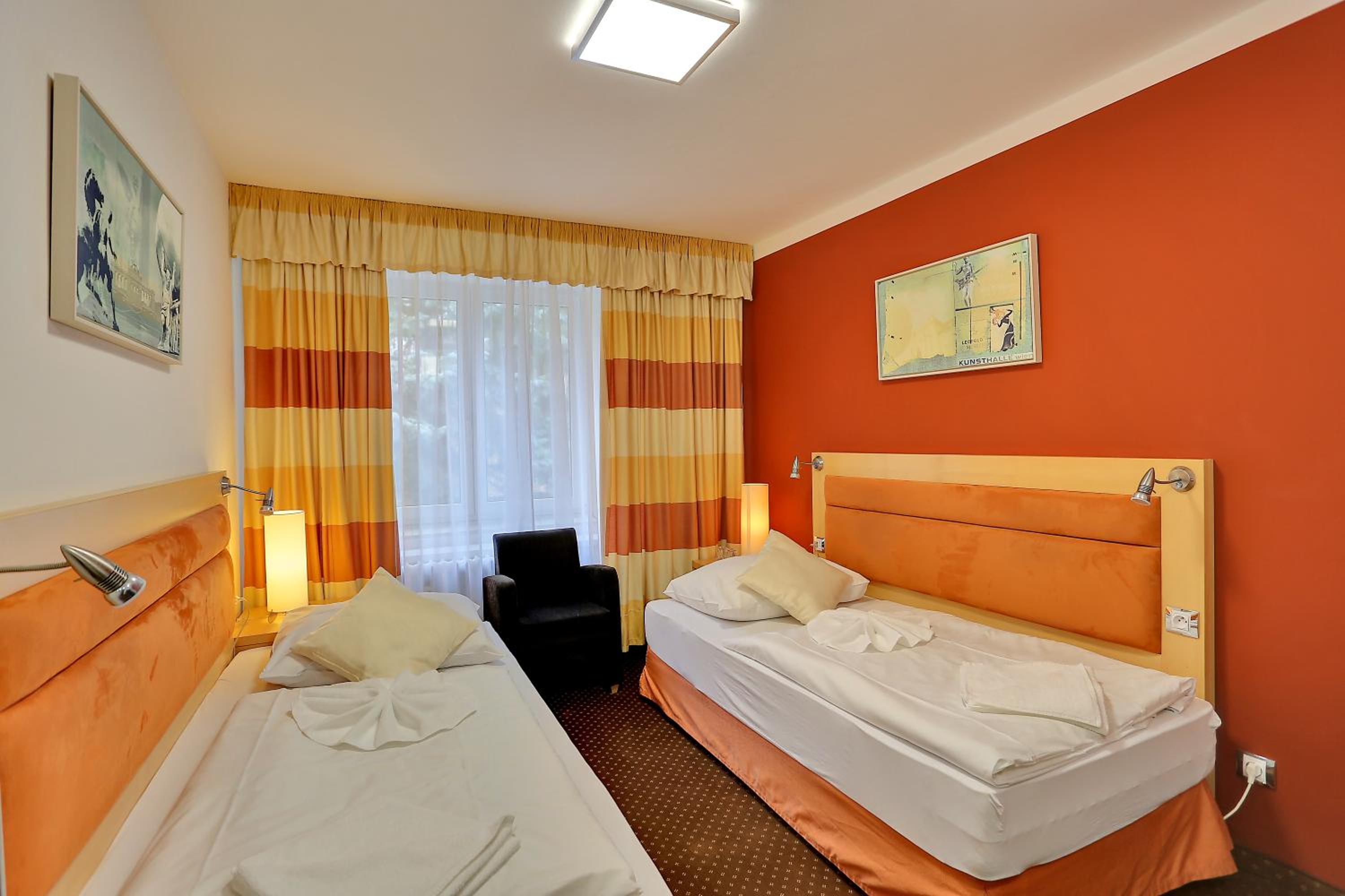 Superior Double or Twin Room - Photo 7