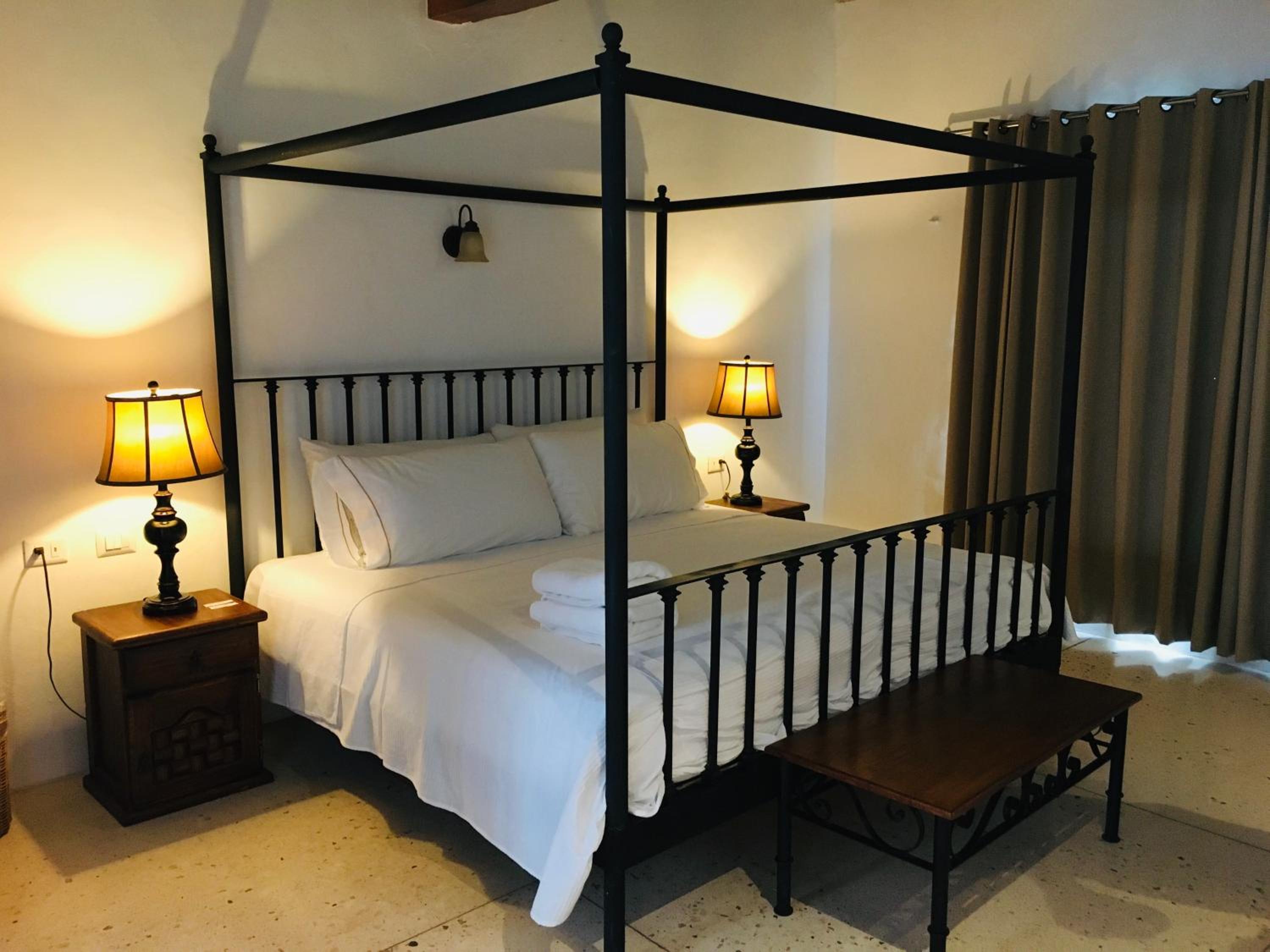 Deluxe Junior Suite photo 3