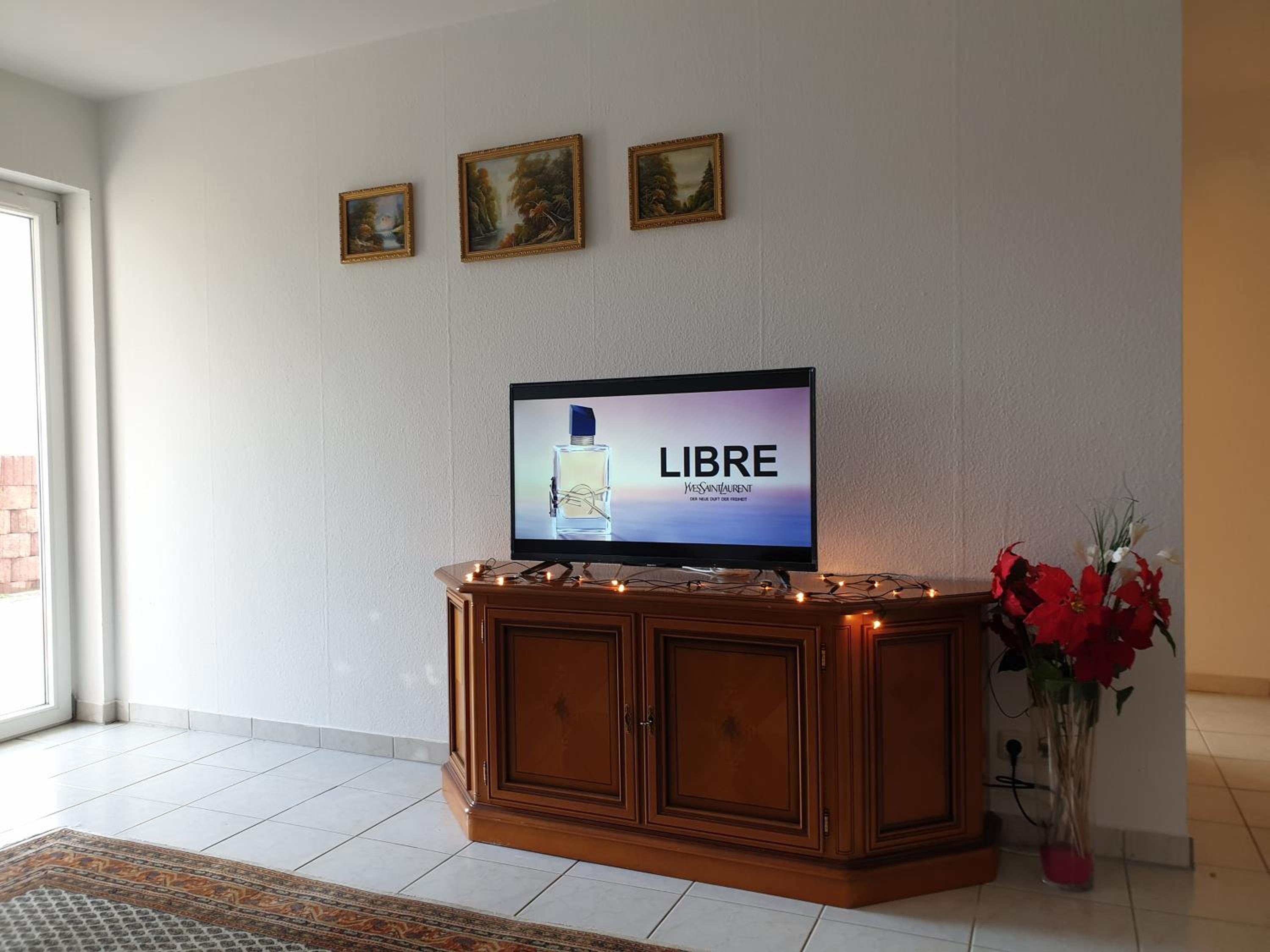 Three-Bedroom Apartment - Photo 39