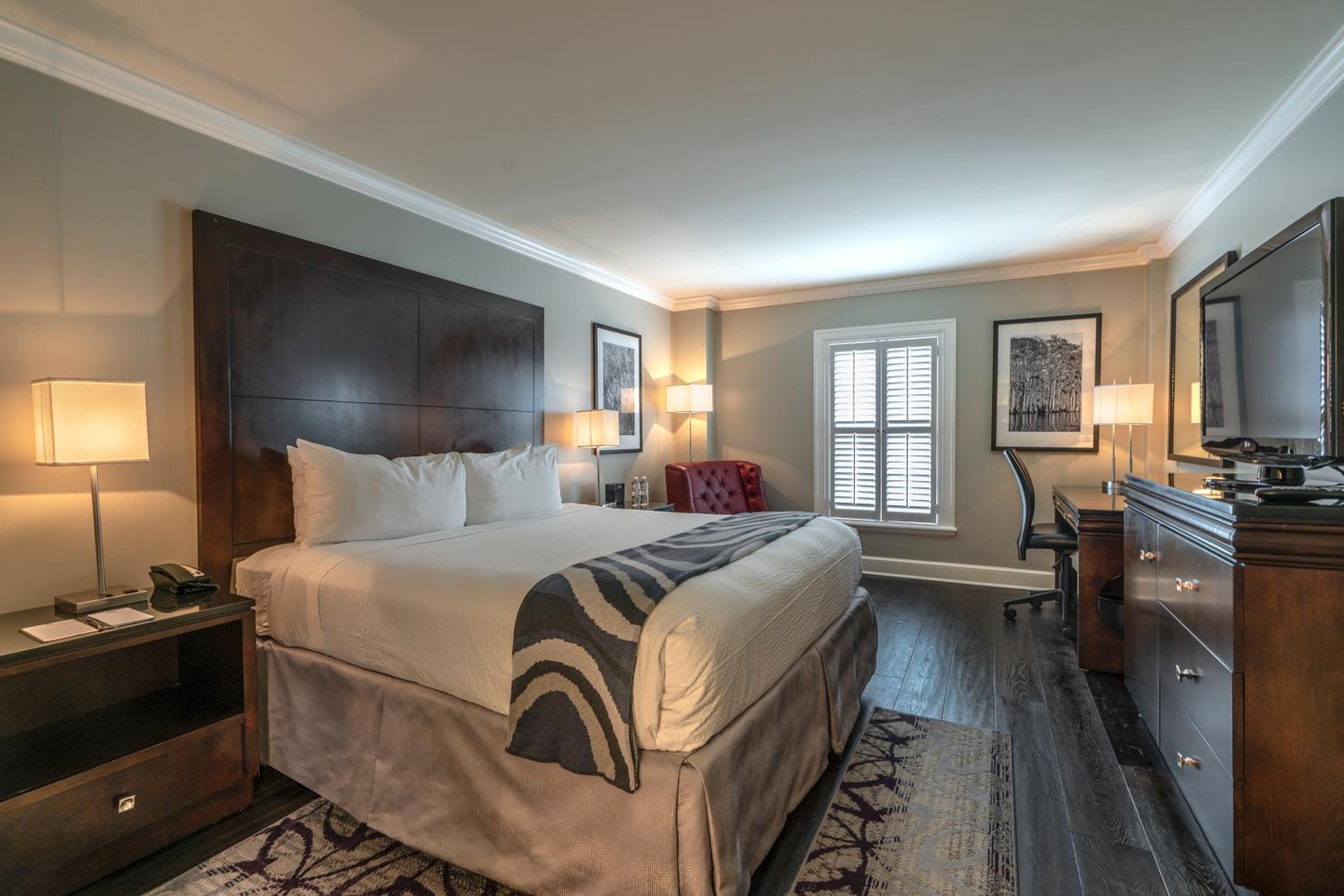 Deluxe King Room - Photo 3