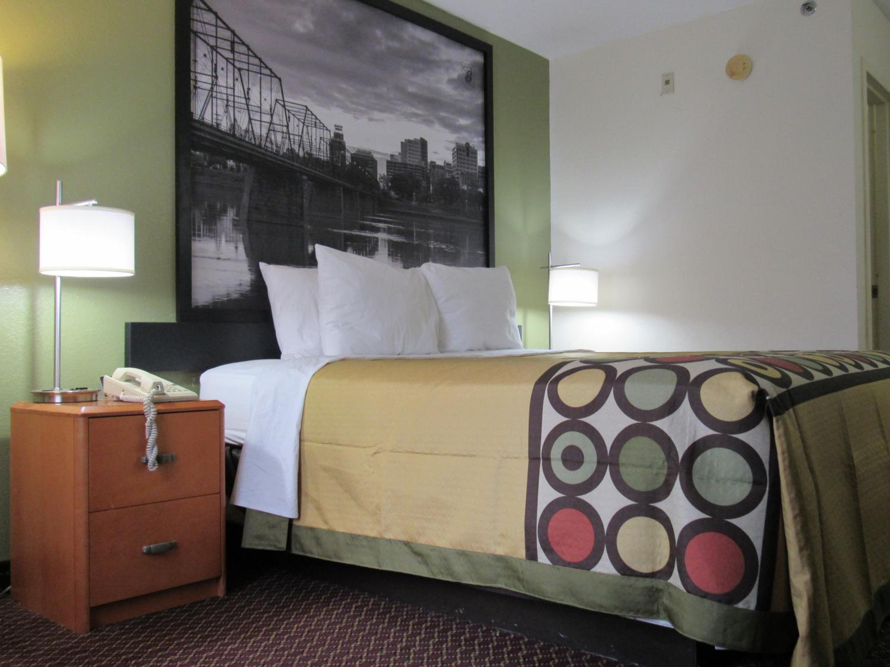 Super 8 by Wyndham New Cumberland, Photo 9