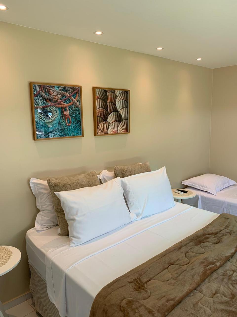 Deluxe Queen Suite - Photo 26