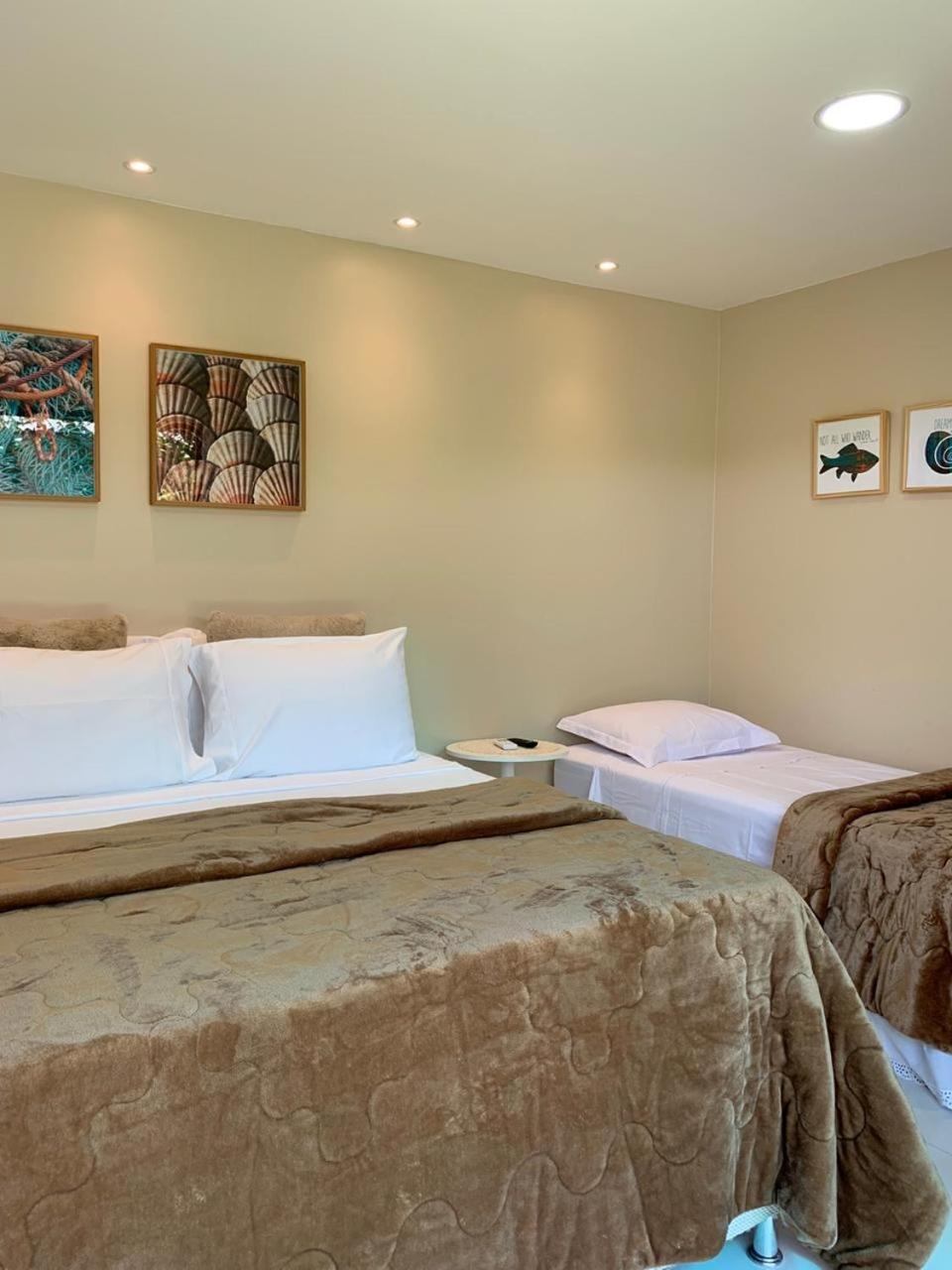 Deluxe Queen Suite - Photo 17