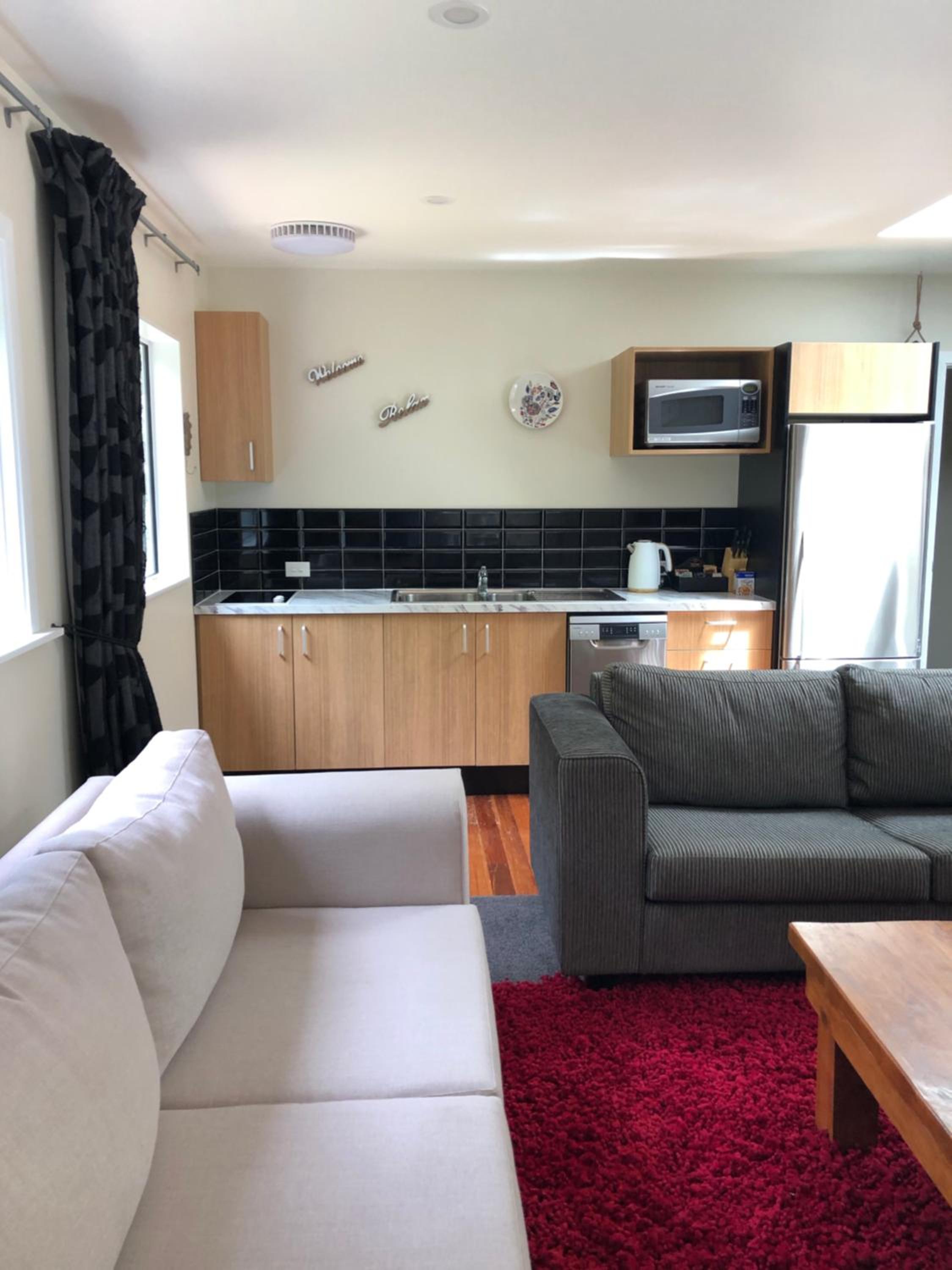 Two-Bedroom House - Photo 9