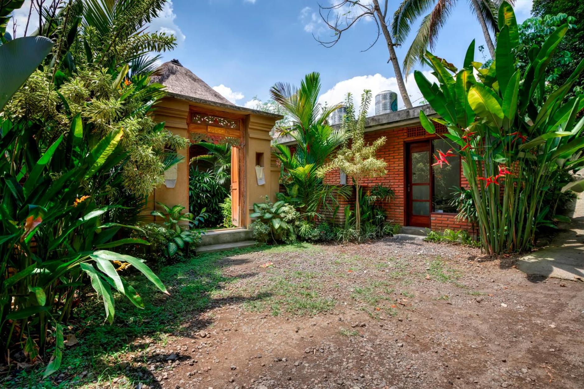 One-Bedroom Villa with Private Pool - Photo 2