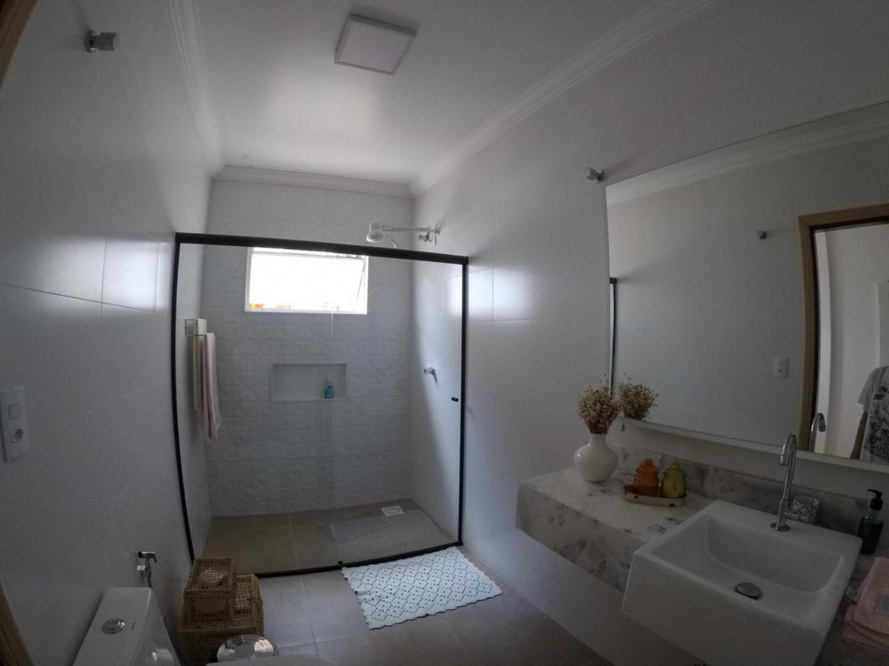 Queen Room photo 2