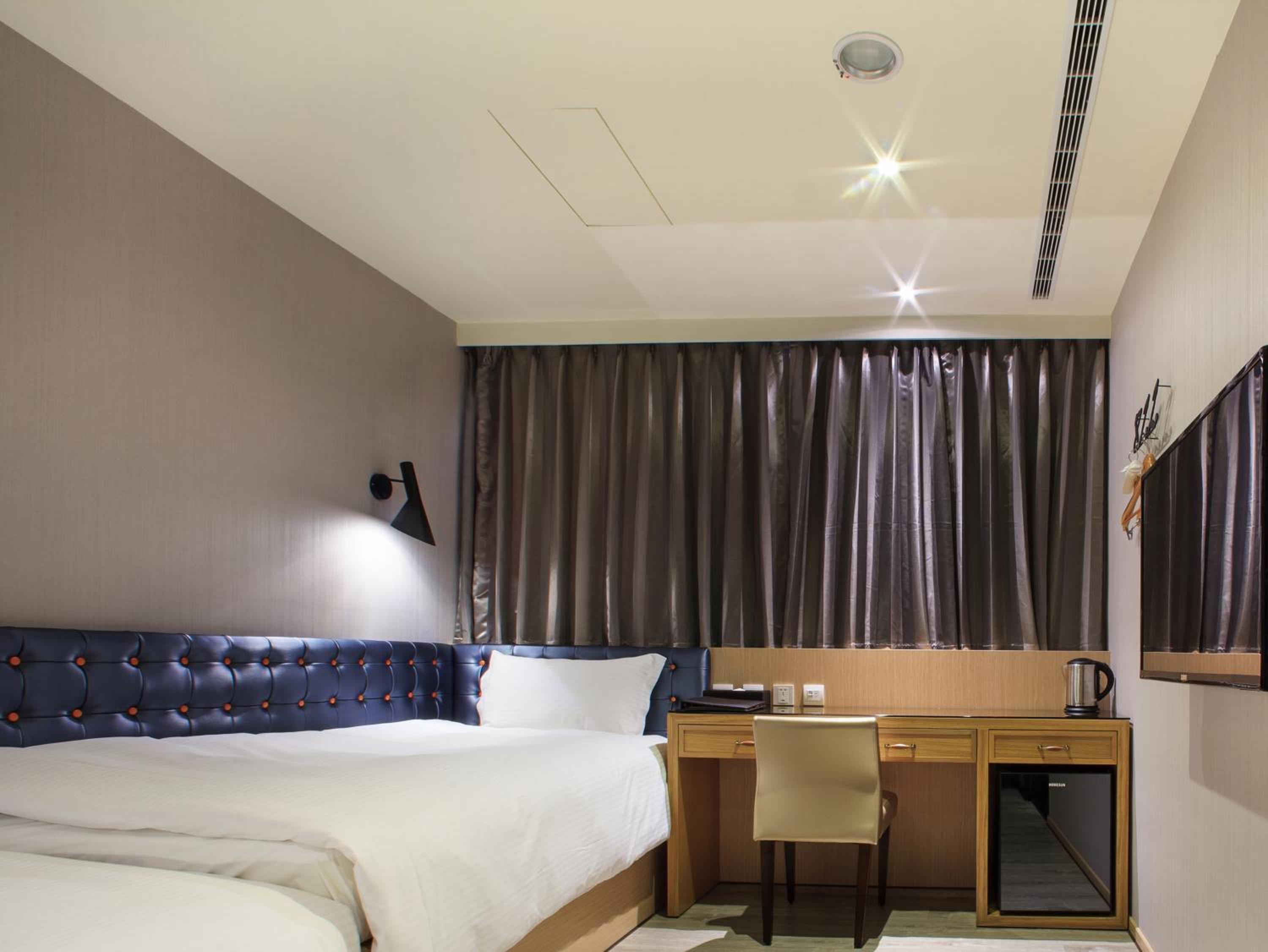 Twin Room with City View