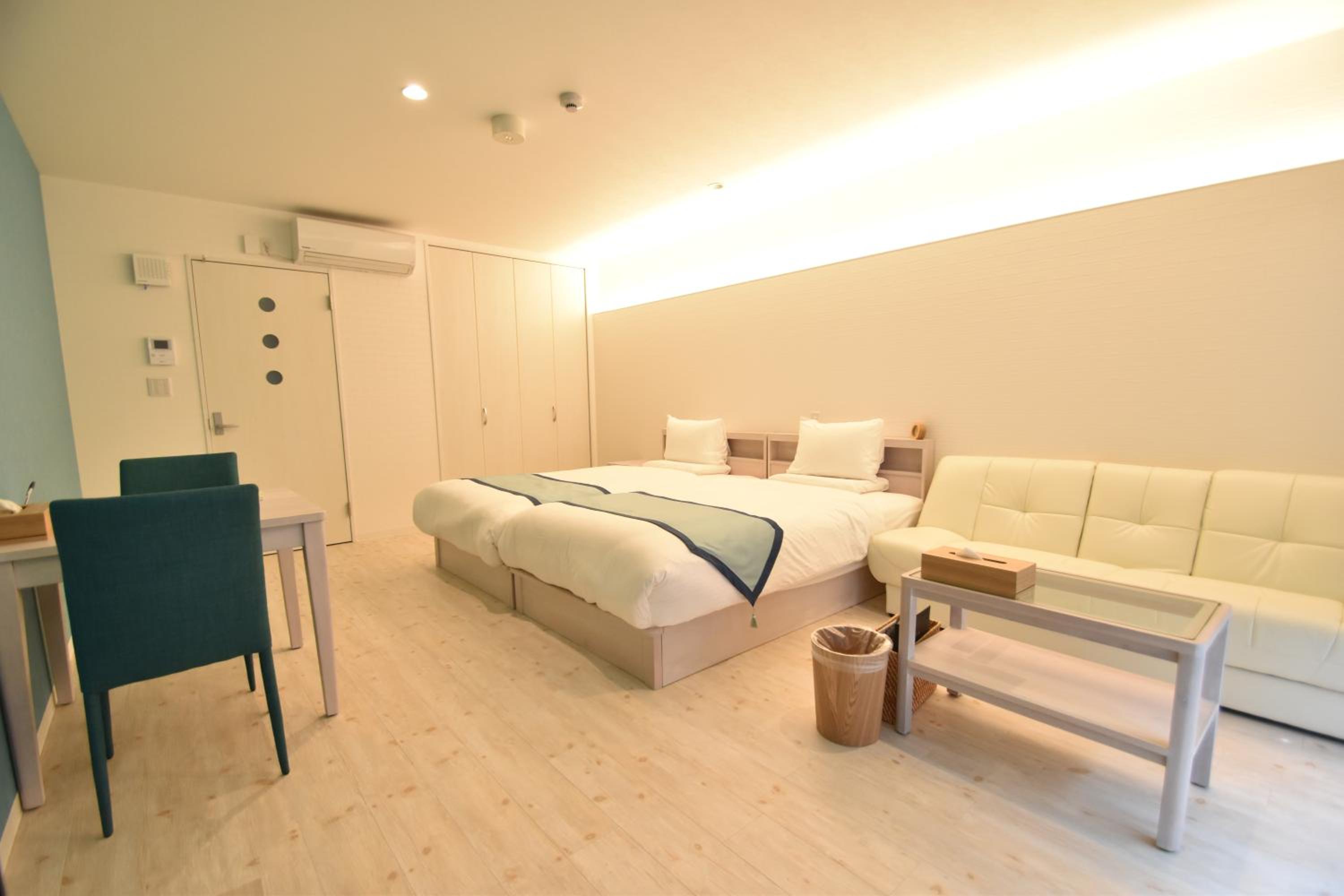 Twin Room with Extra Bed - Photo 61