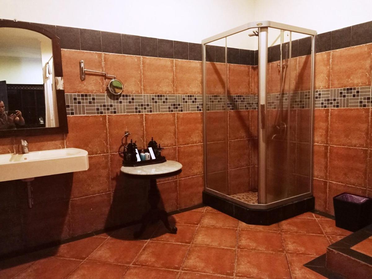 Royal Suite - Photo 4