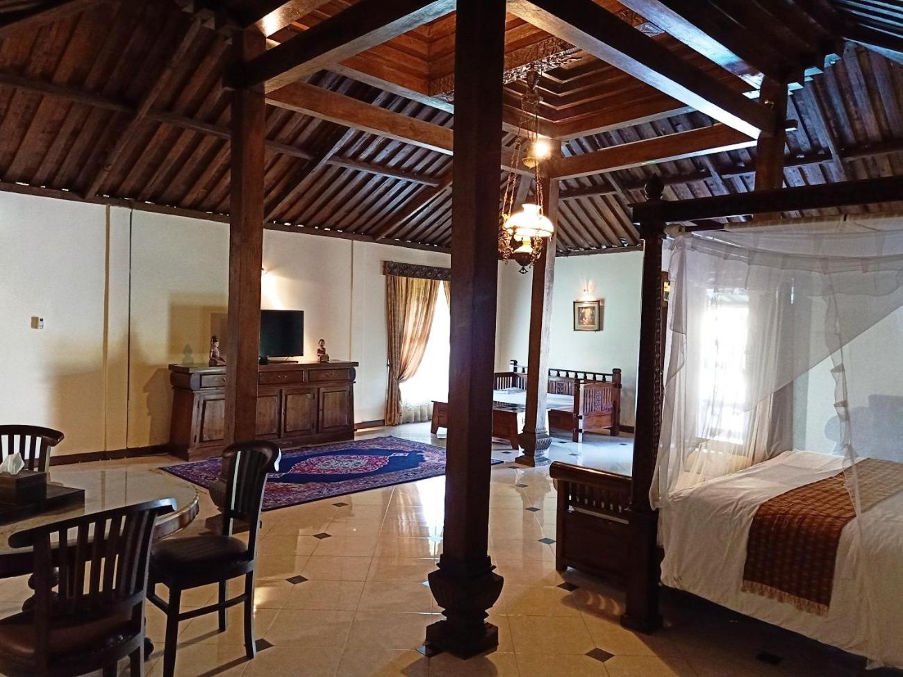 Royal Suite - Photo 1