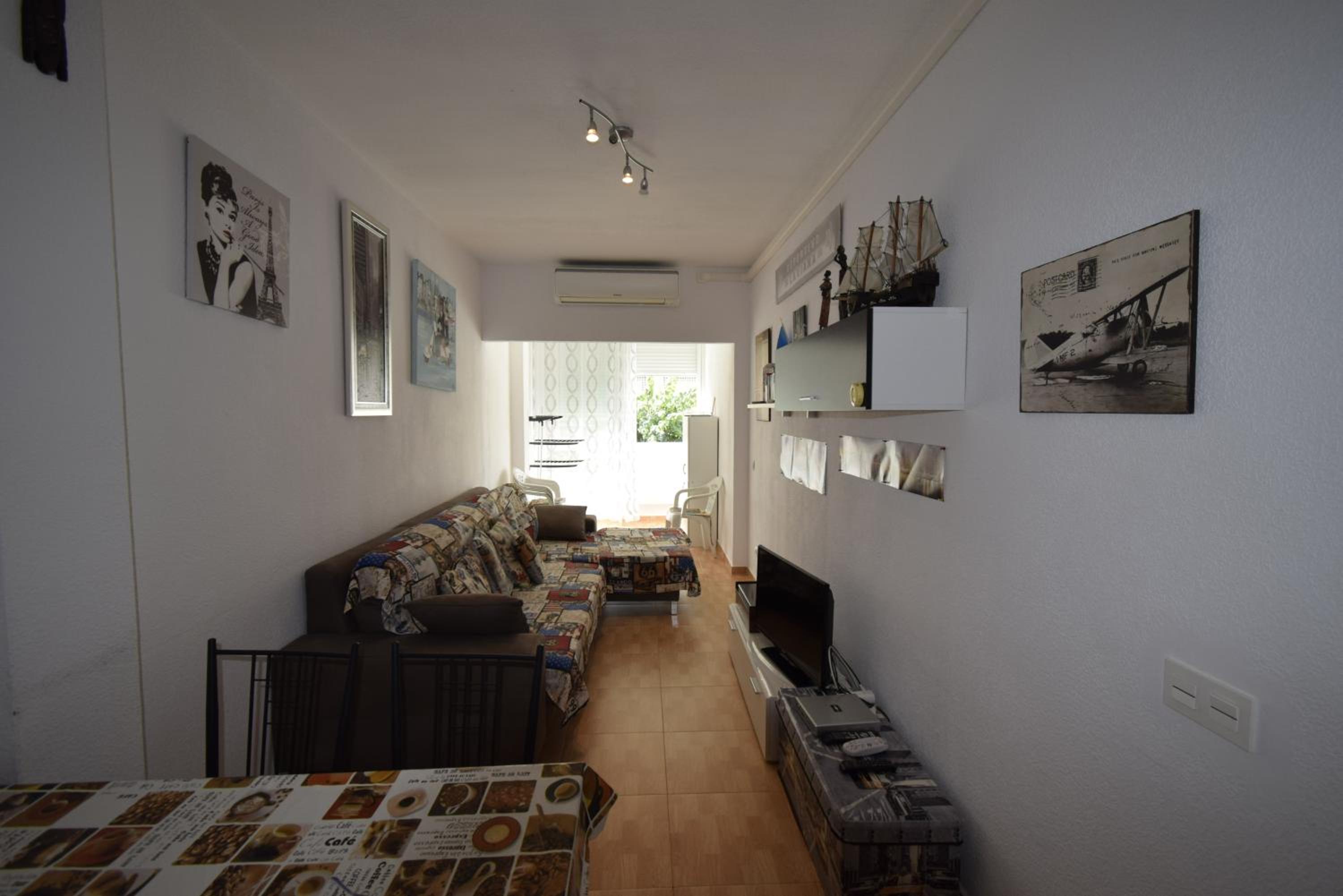 One-Bedroom Apartment - Photo 15