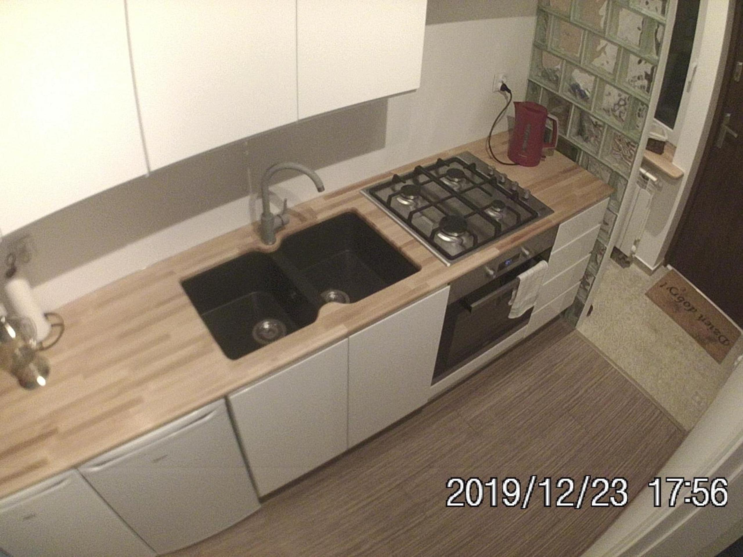 Double Room with Private Bathroom - Photo 6