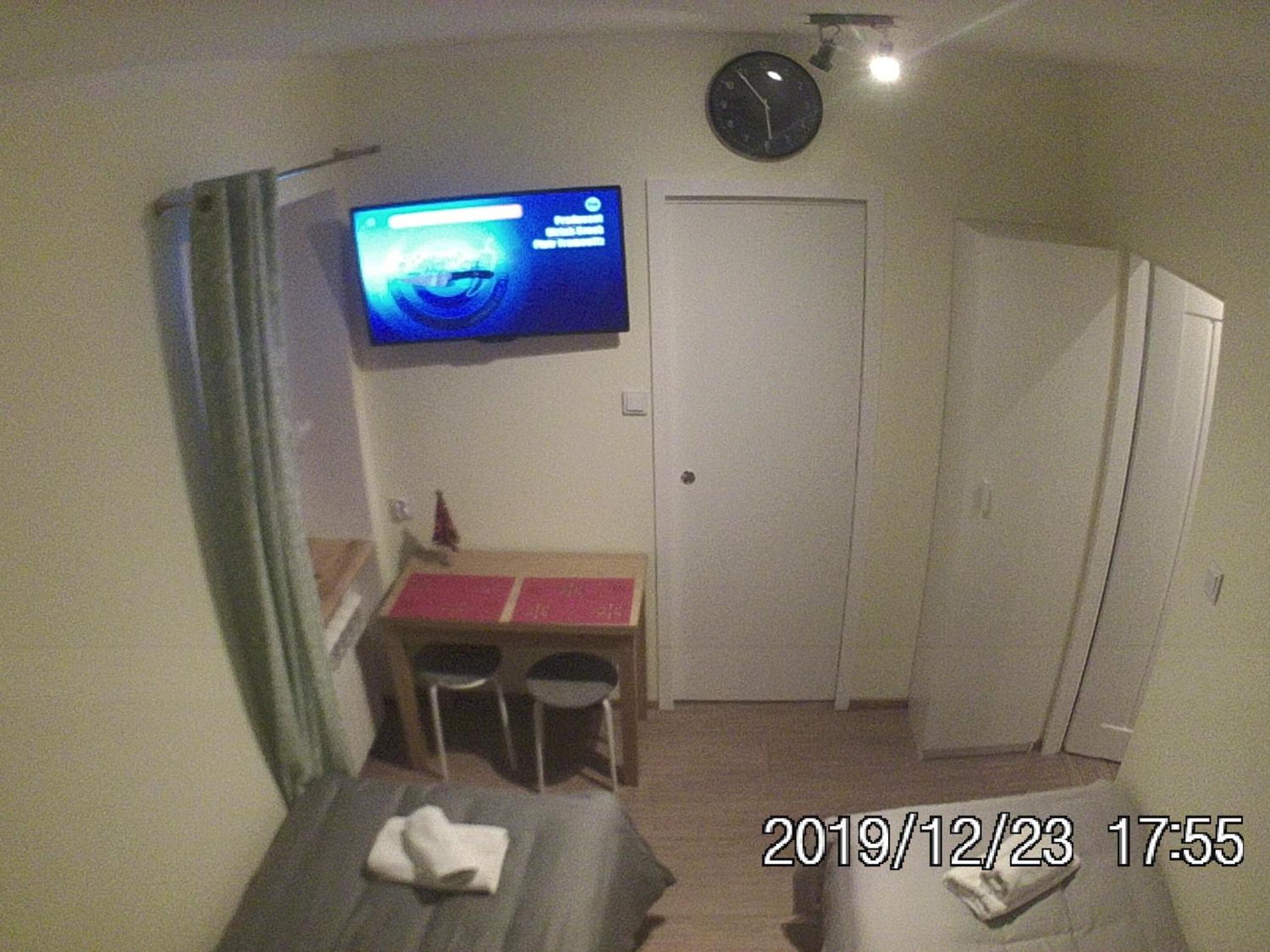 Double Room with Private Bathroom - Photo 1
