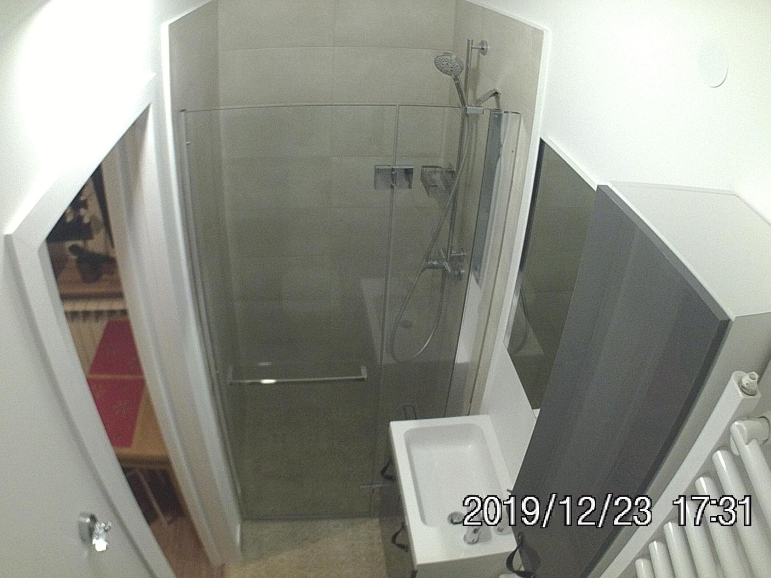 Double Room with Private Bathroom - Photo 3