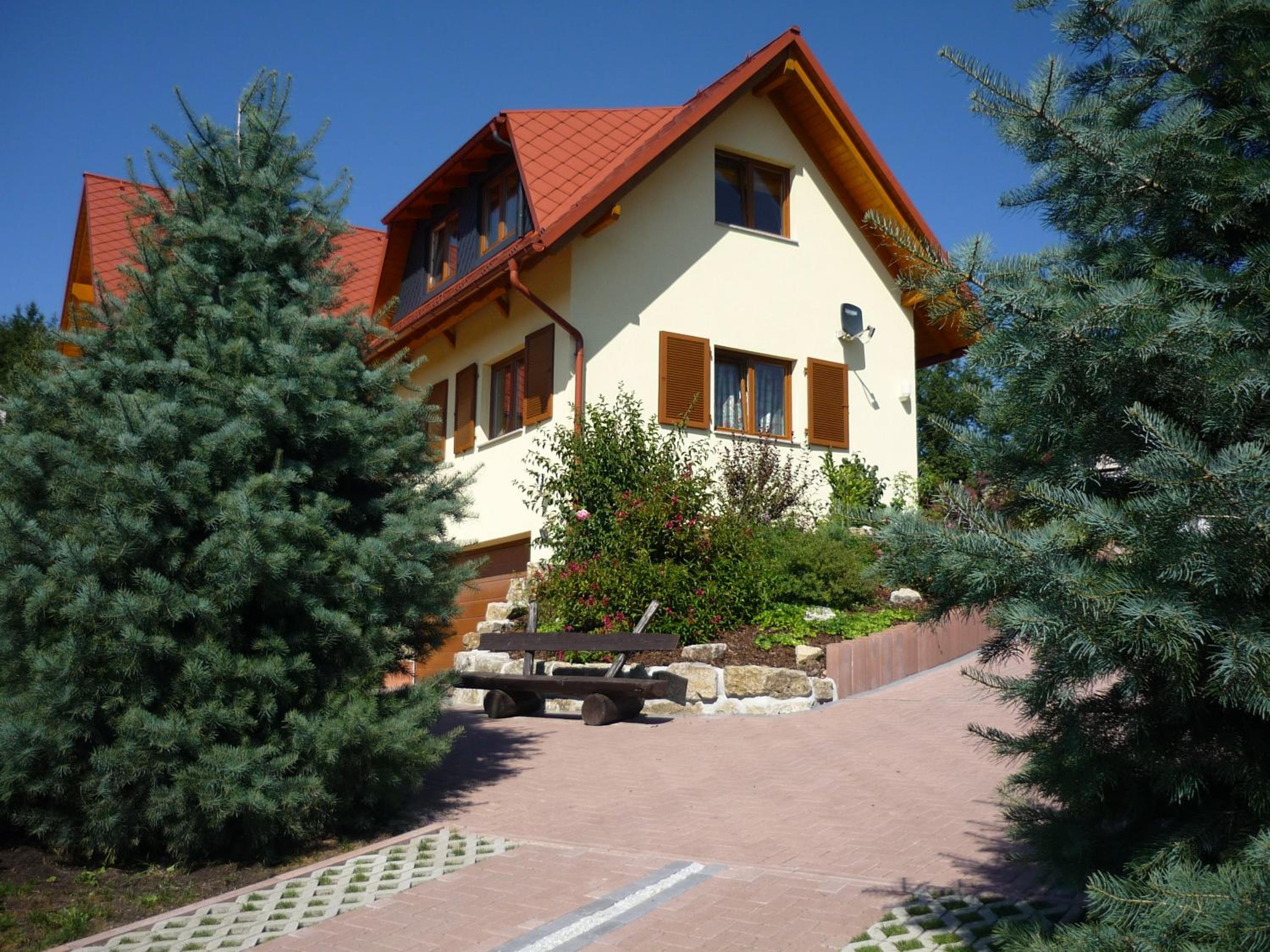 Apartment with Terrace - Photo 6