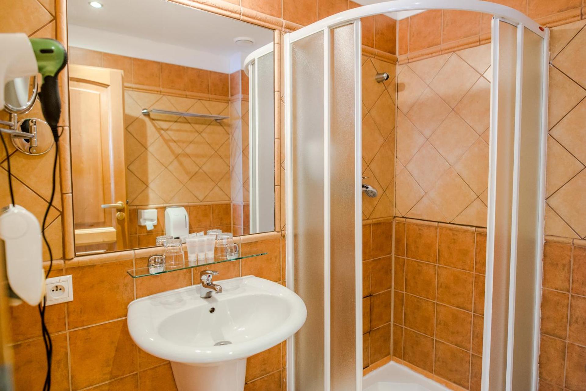 Double Or Twin Room photo 3