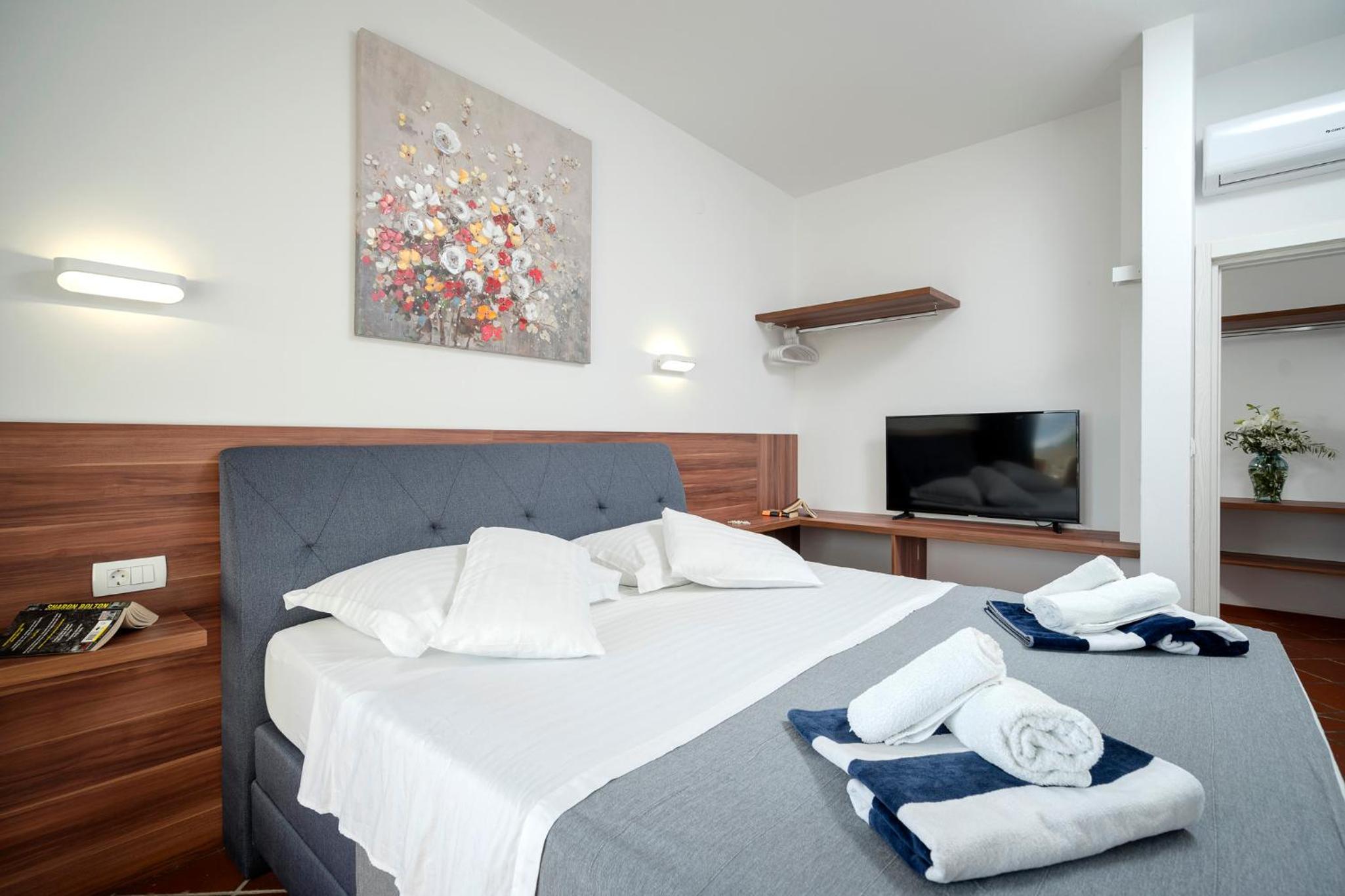 Apartment with Sea View photo 1