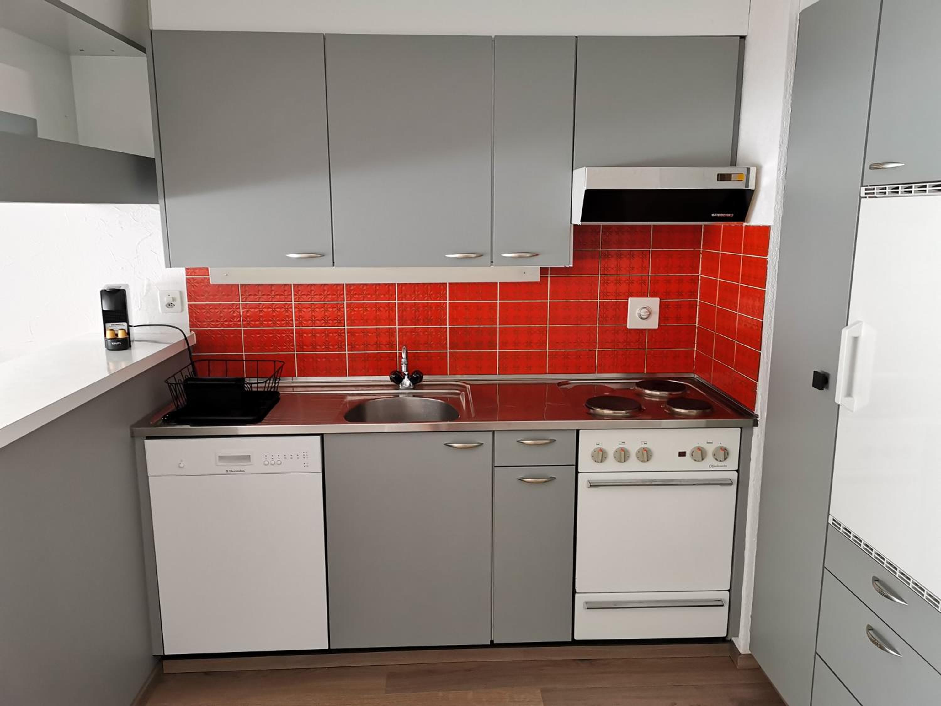 2-Room Apartment (A001) photo 3