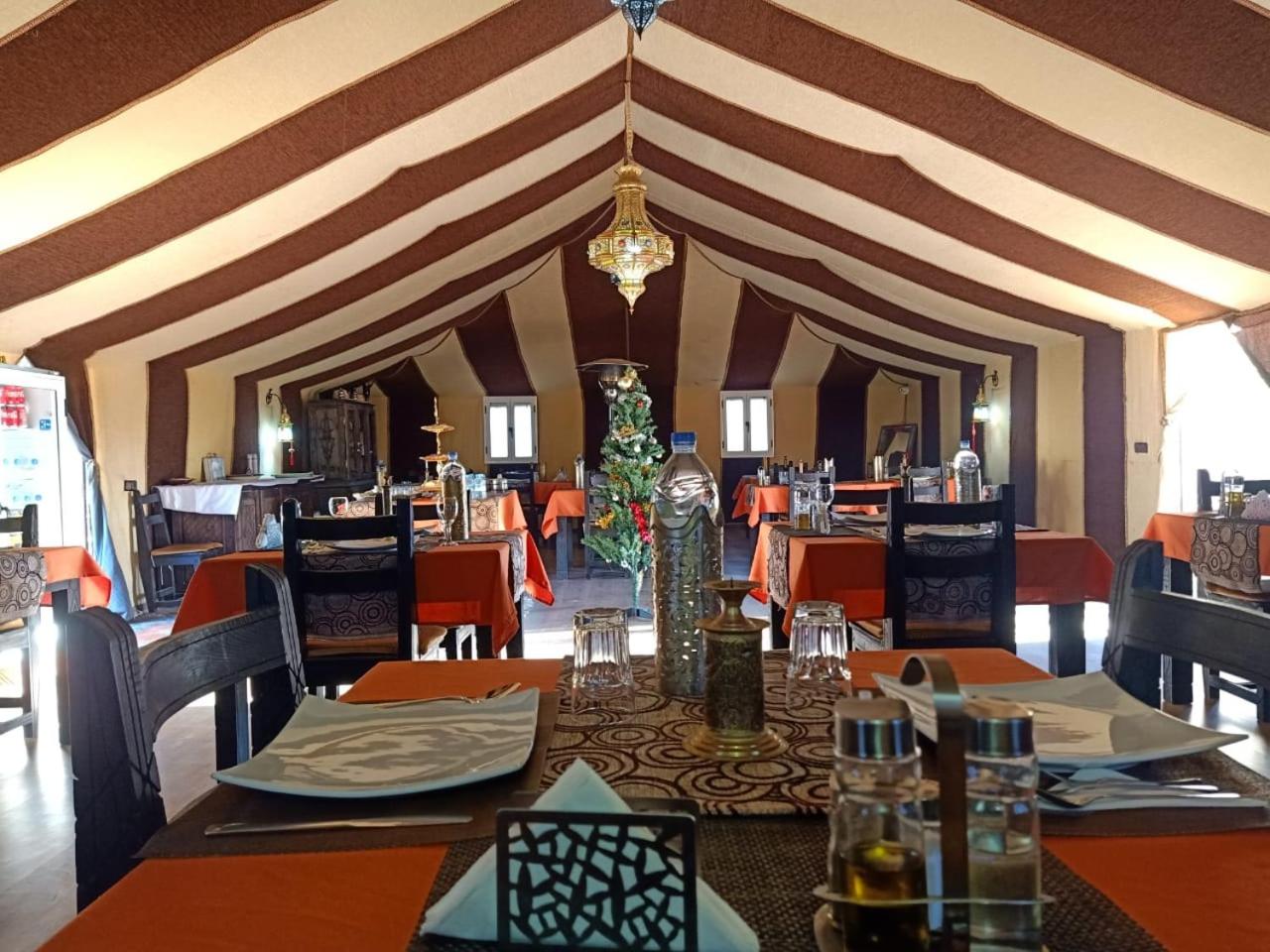 Tent - Photo 12