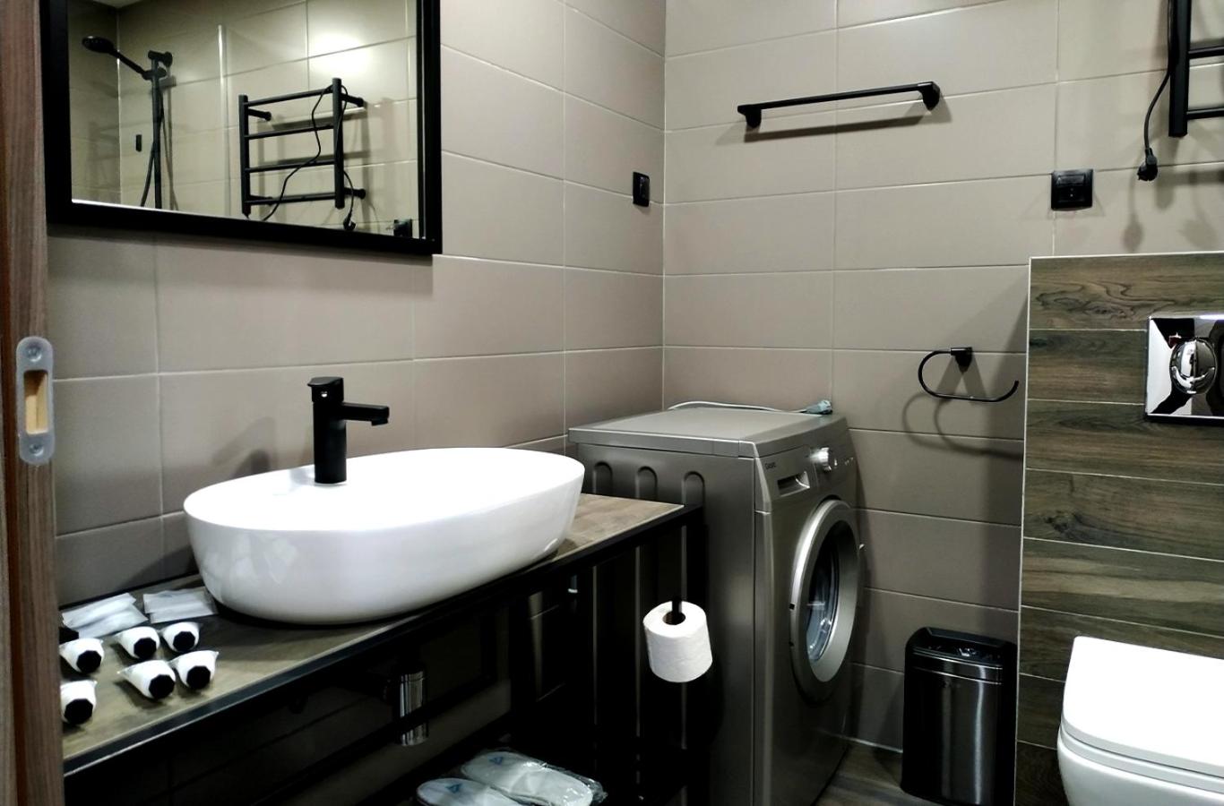 Standard Double or Twin Room - Photo 5