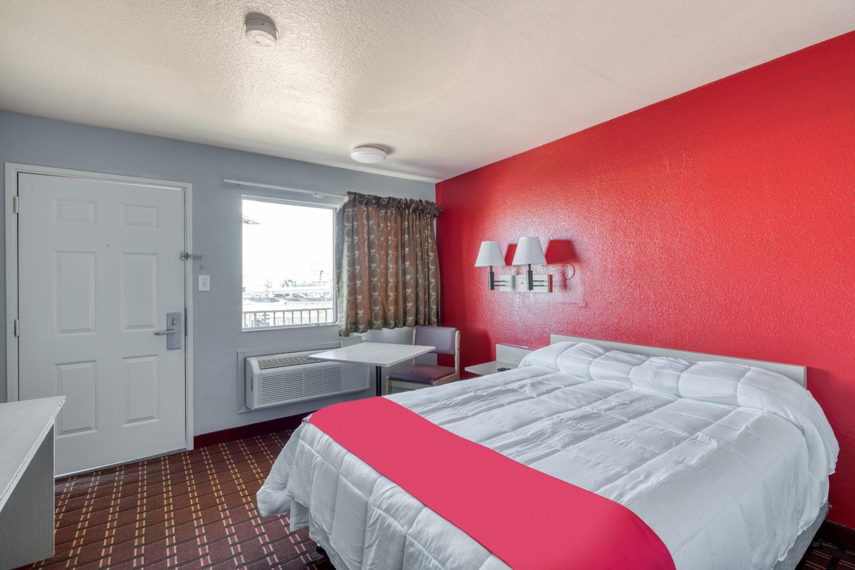 Double Room - Photo 9