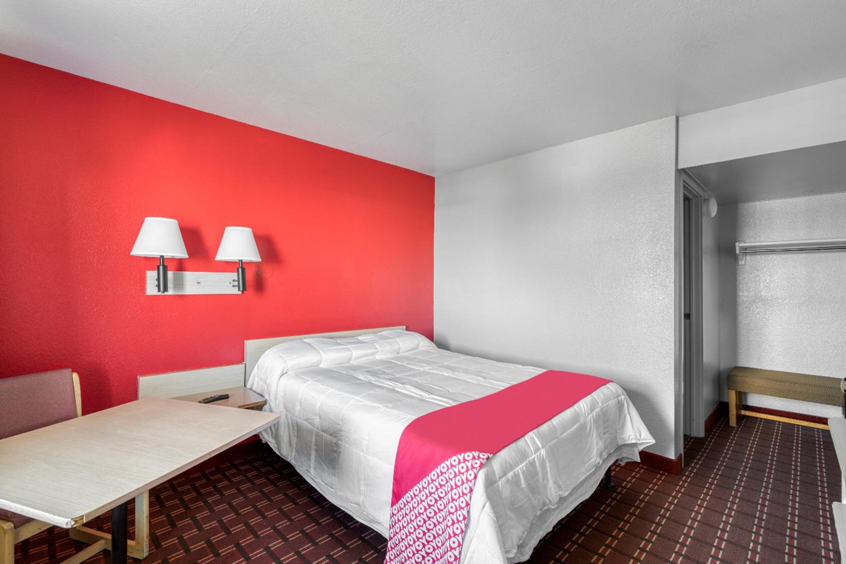 Double Room - Photo 2