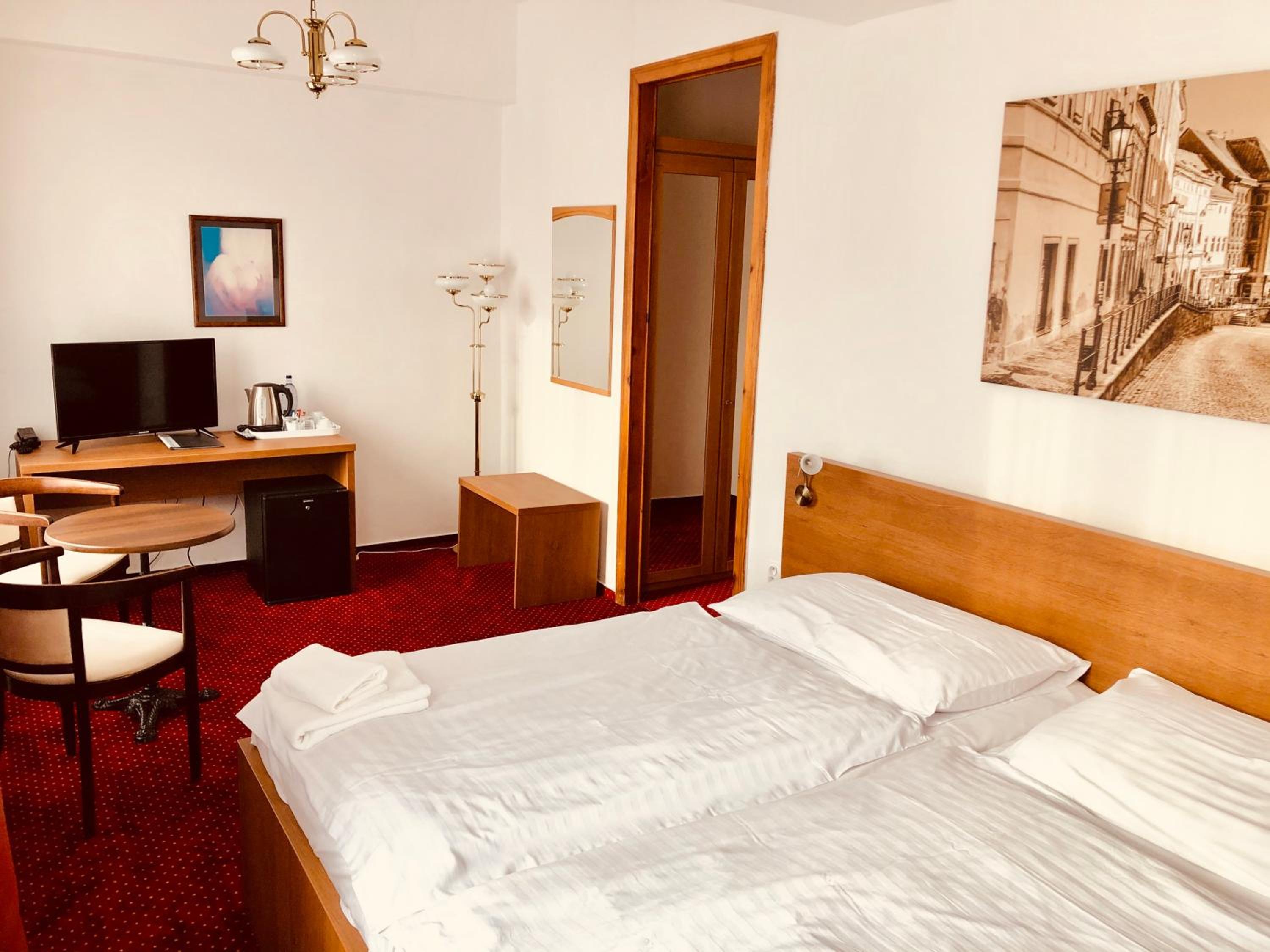 Classic Double Room - Photo 8
