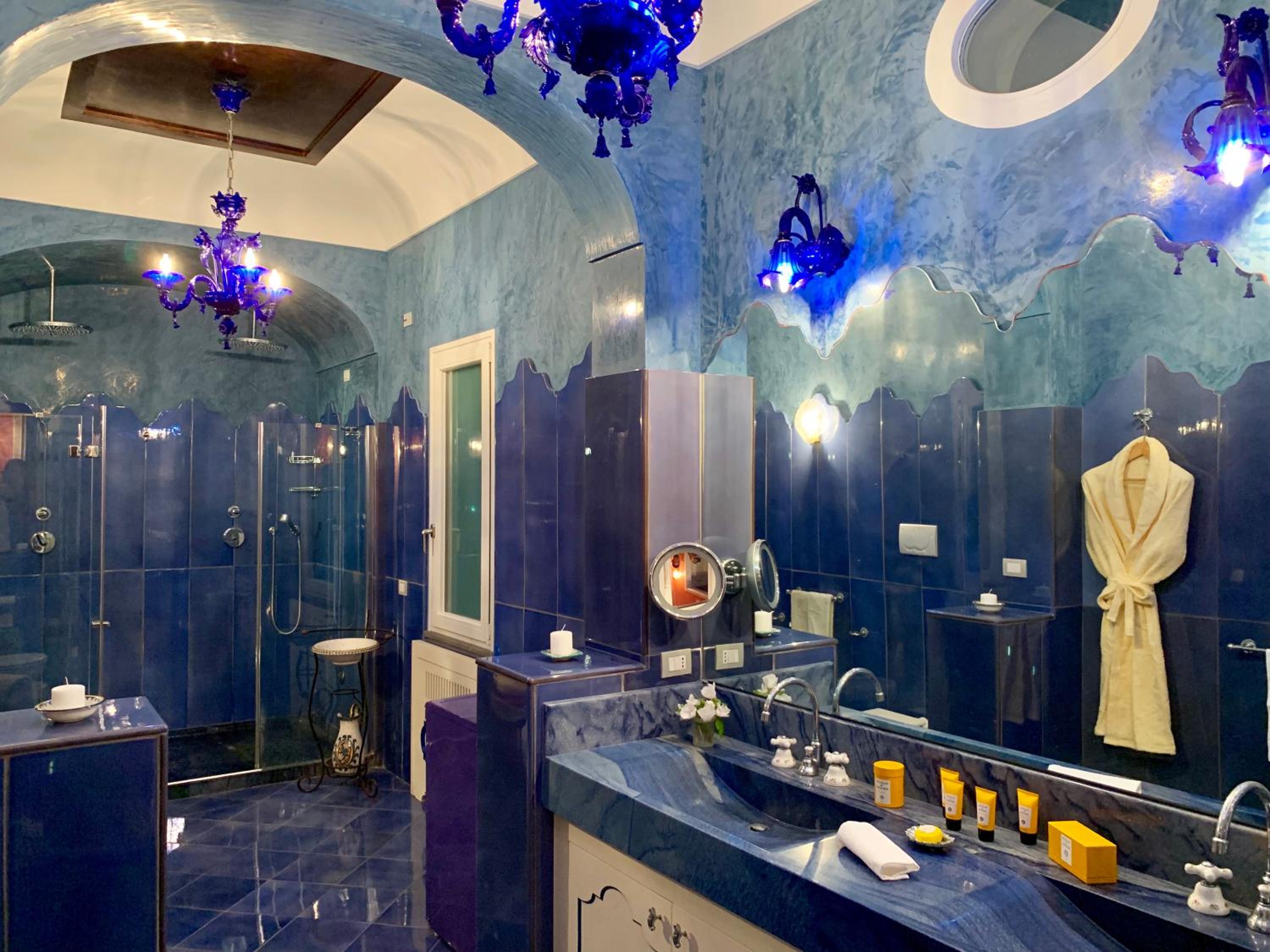 King Suite with Sea View - Photo 7