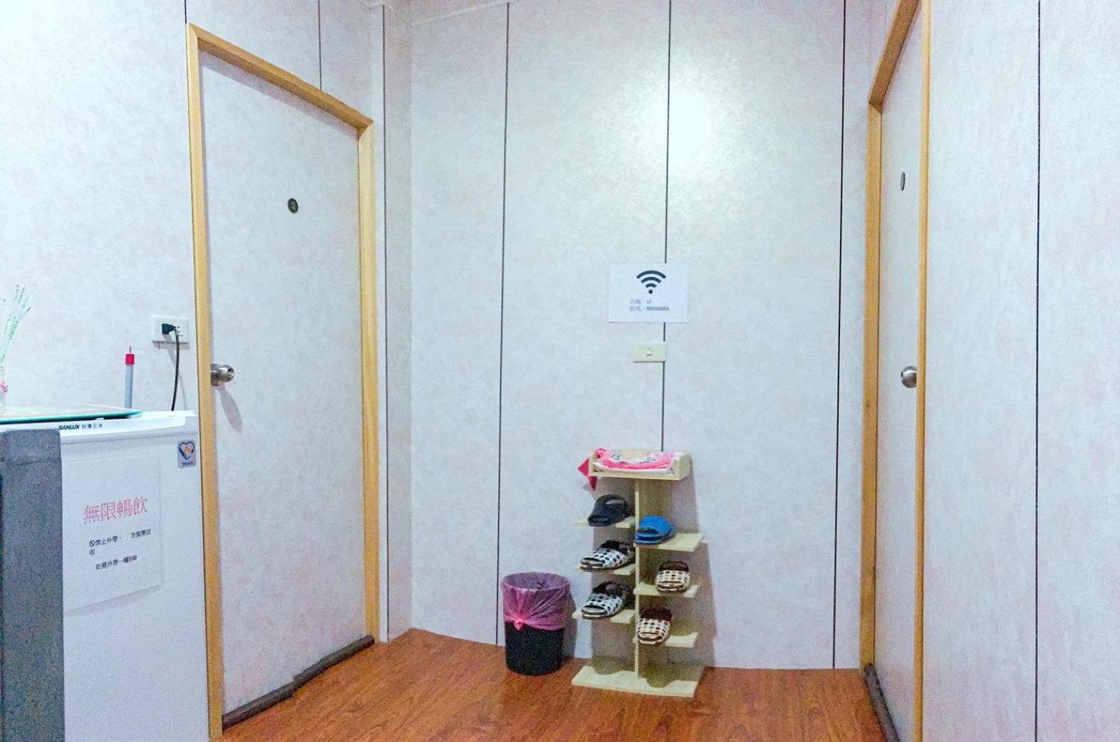 Double Room with Private Bathroom photo 2
