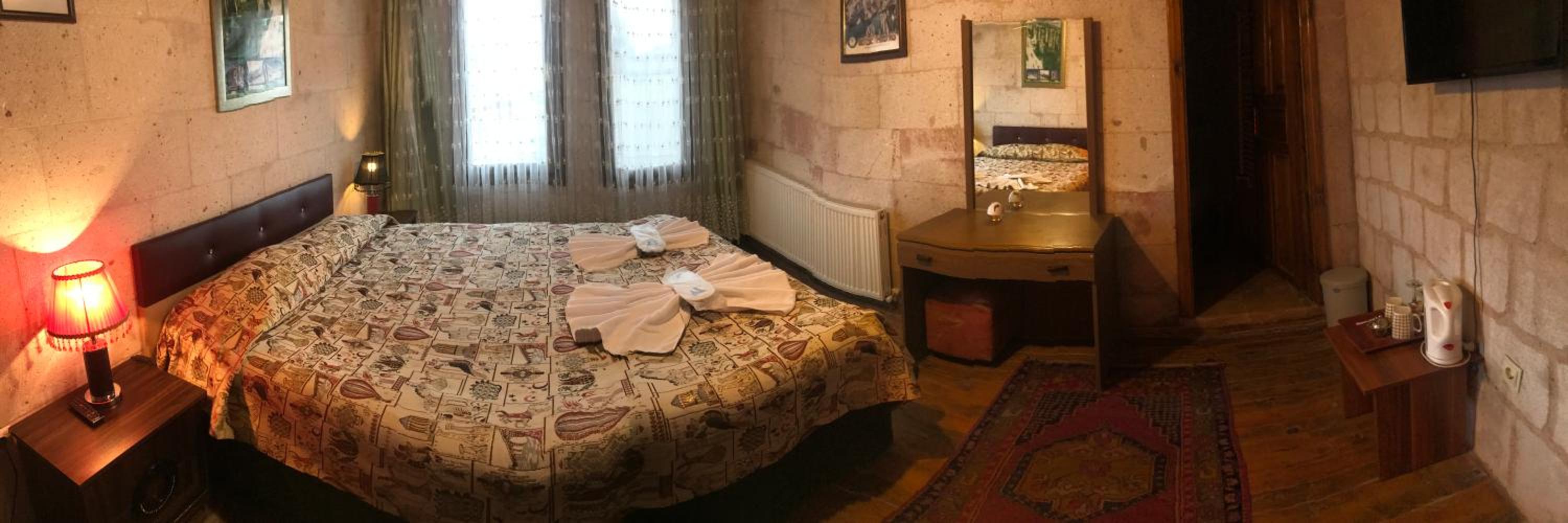Panoramic Stone Room - Photo 1