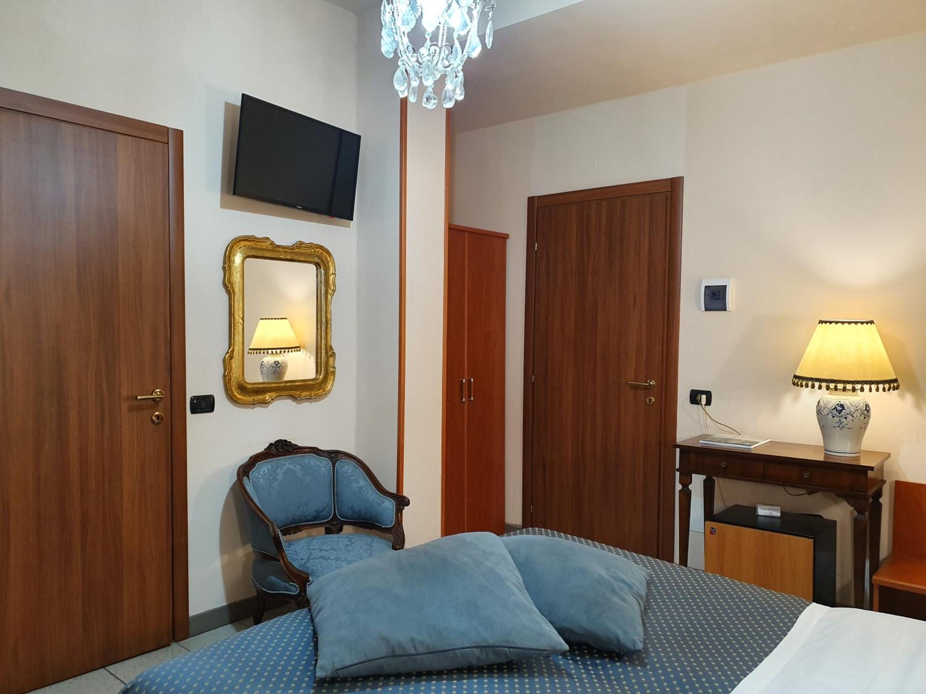 Standard Triple Room - Photo 4
