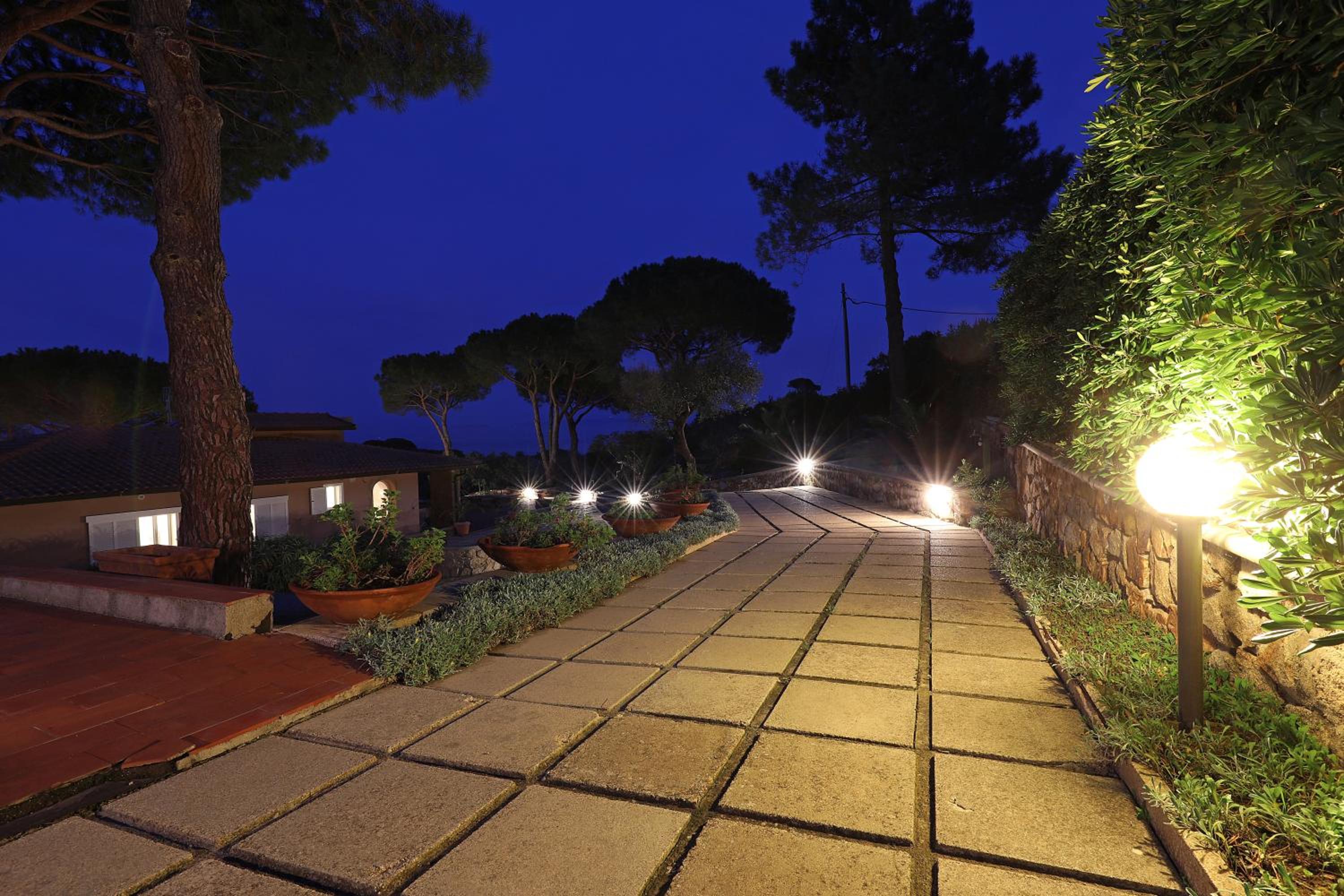 Villa photo 3
