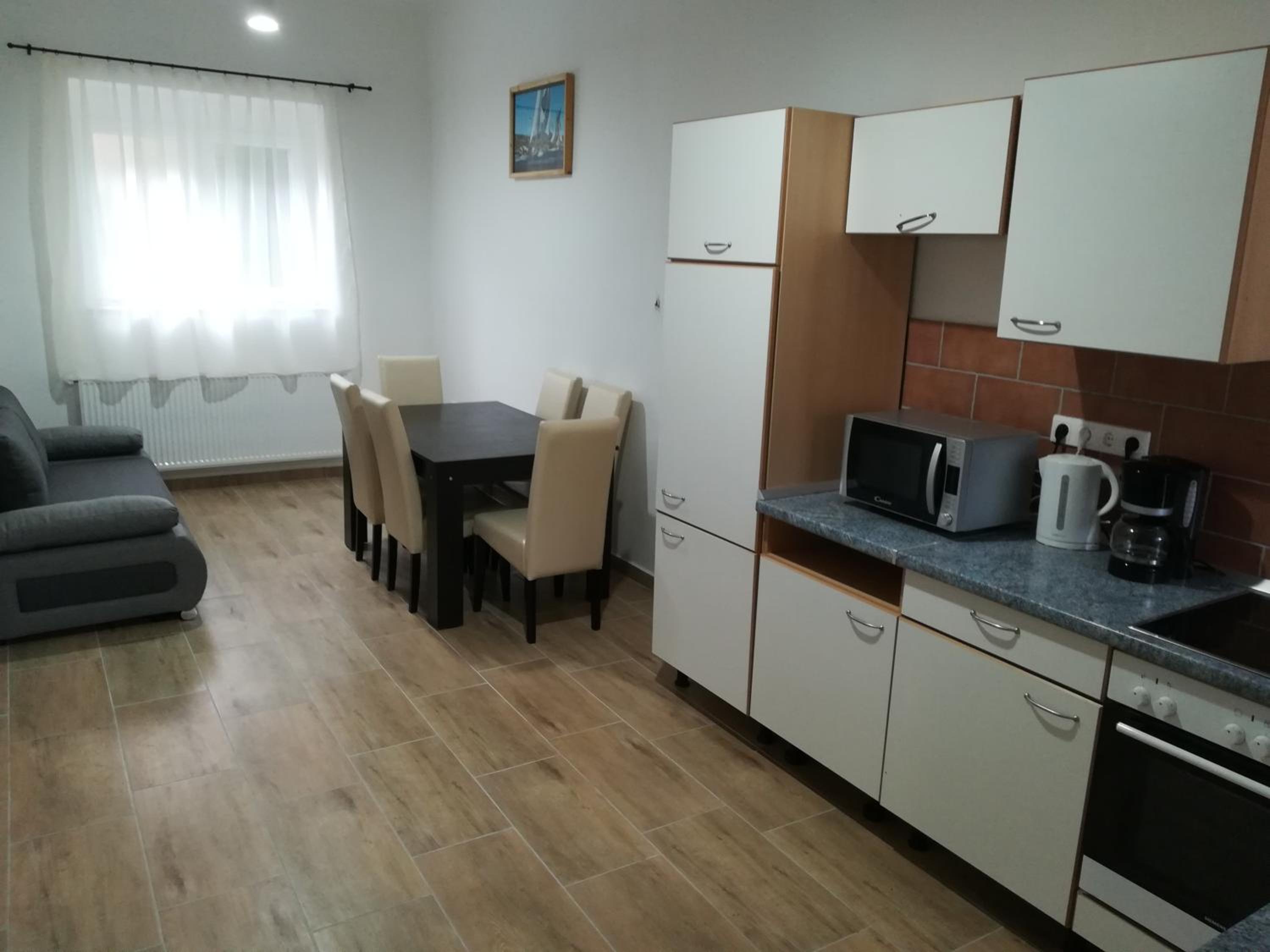 Two-Bedroom Apartment - Photo 8