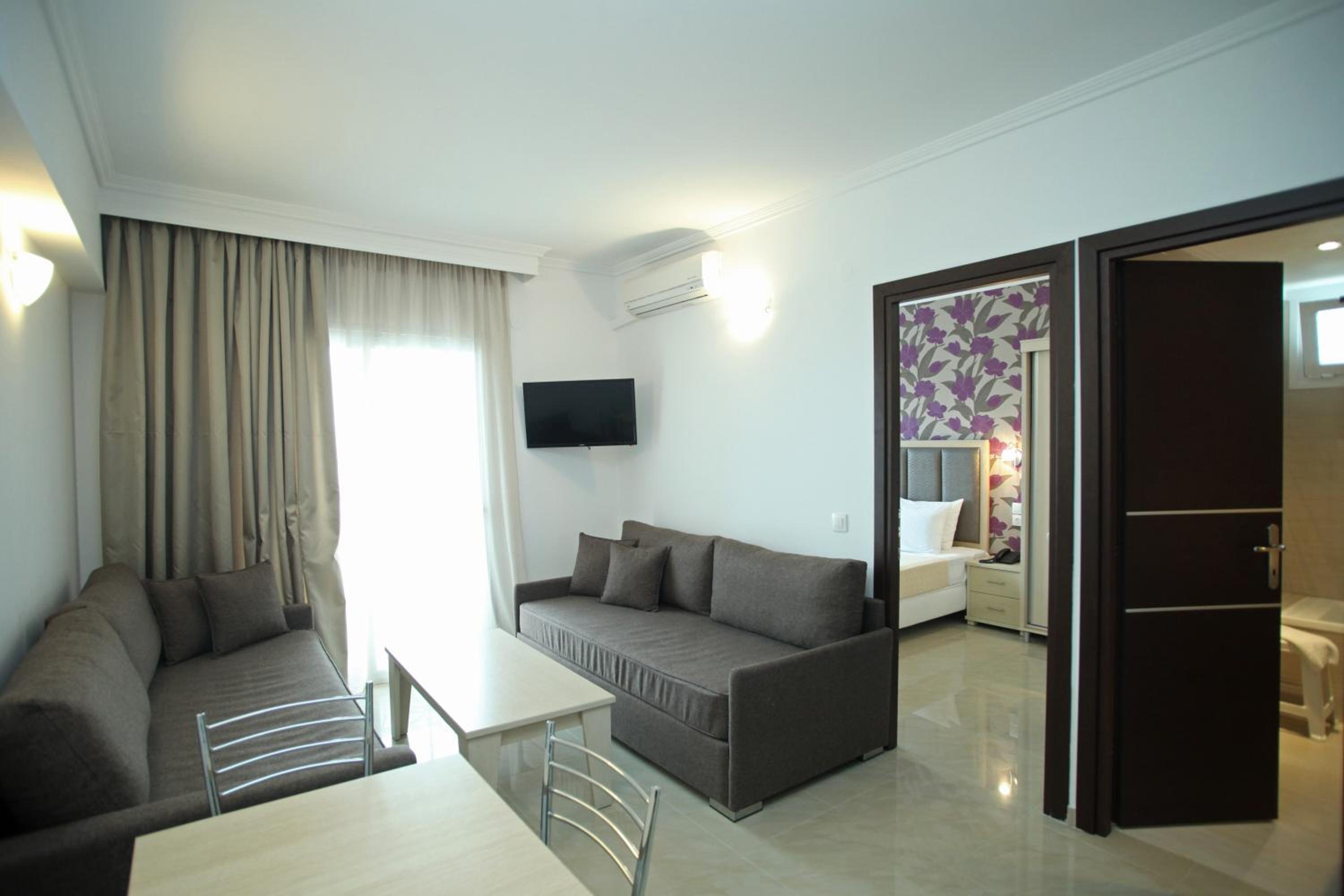 One-Bedroom Apartment with Sea View