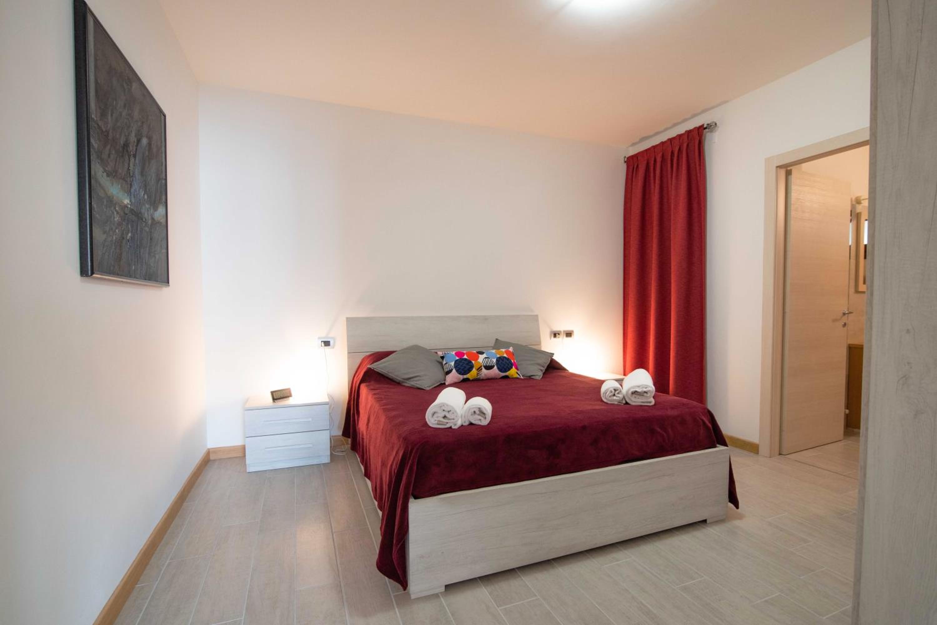 One-Bedroom Apartment - Photo 16