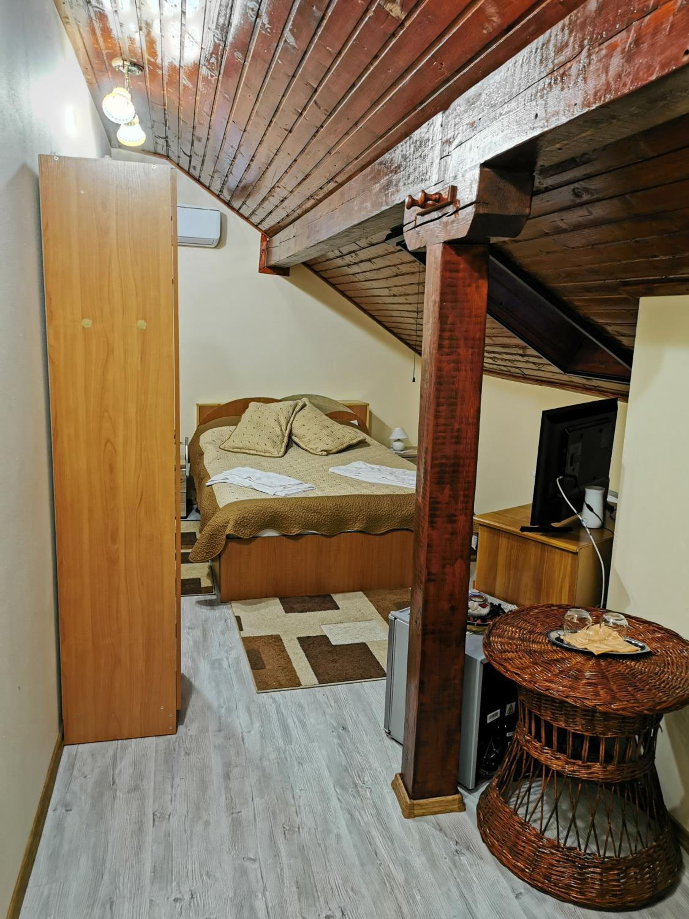 Deluxe Double Room with Shower photo 1