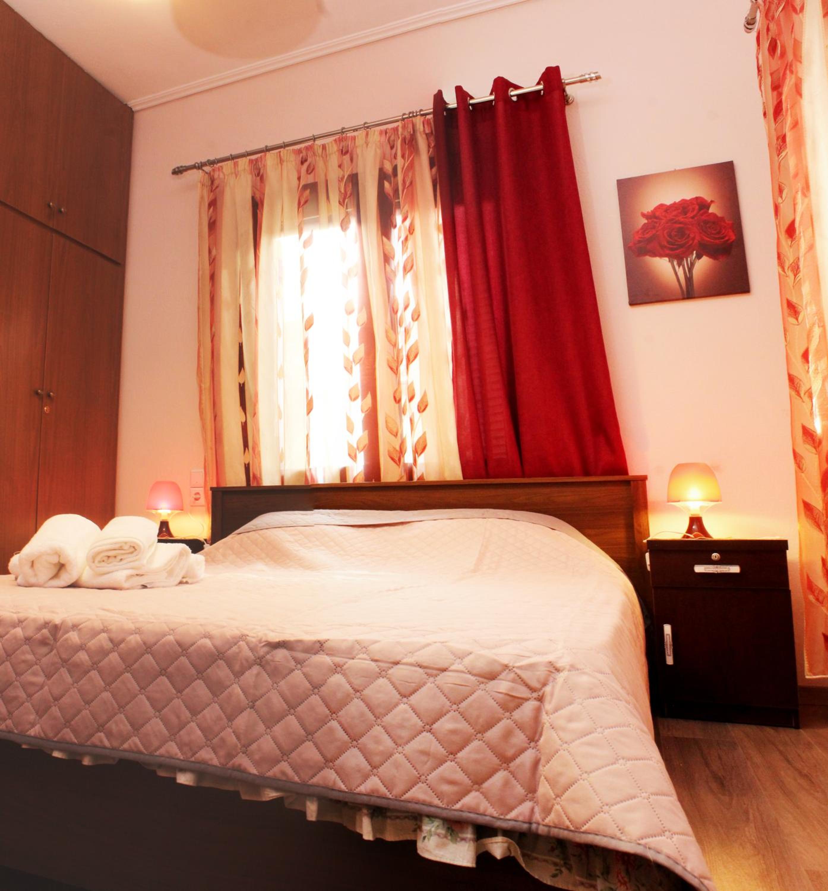 Two-Bedroom House - Photo 34