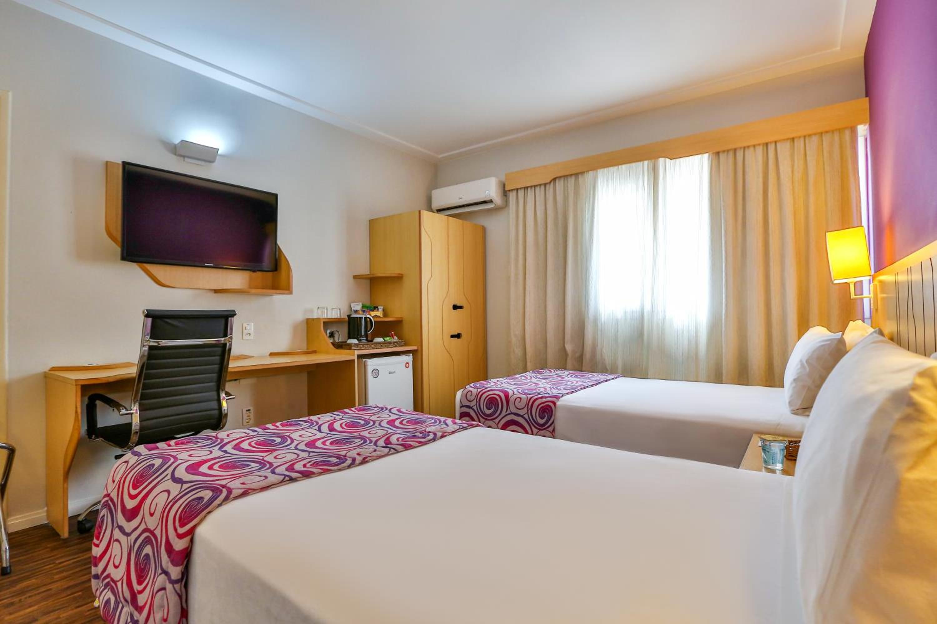 Deluxe Twin Room - Photo 2