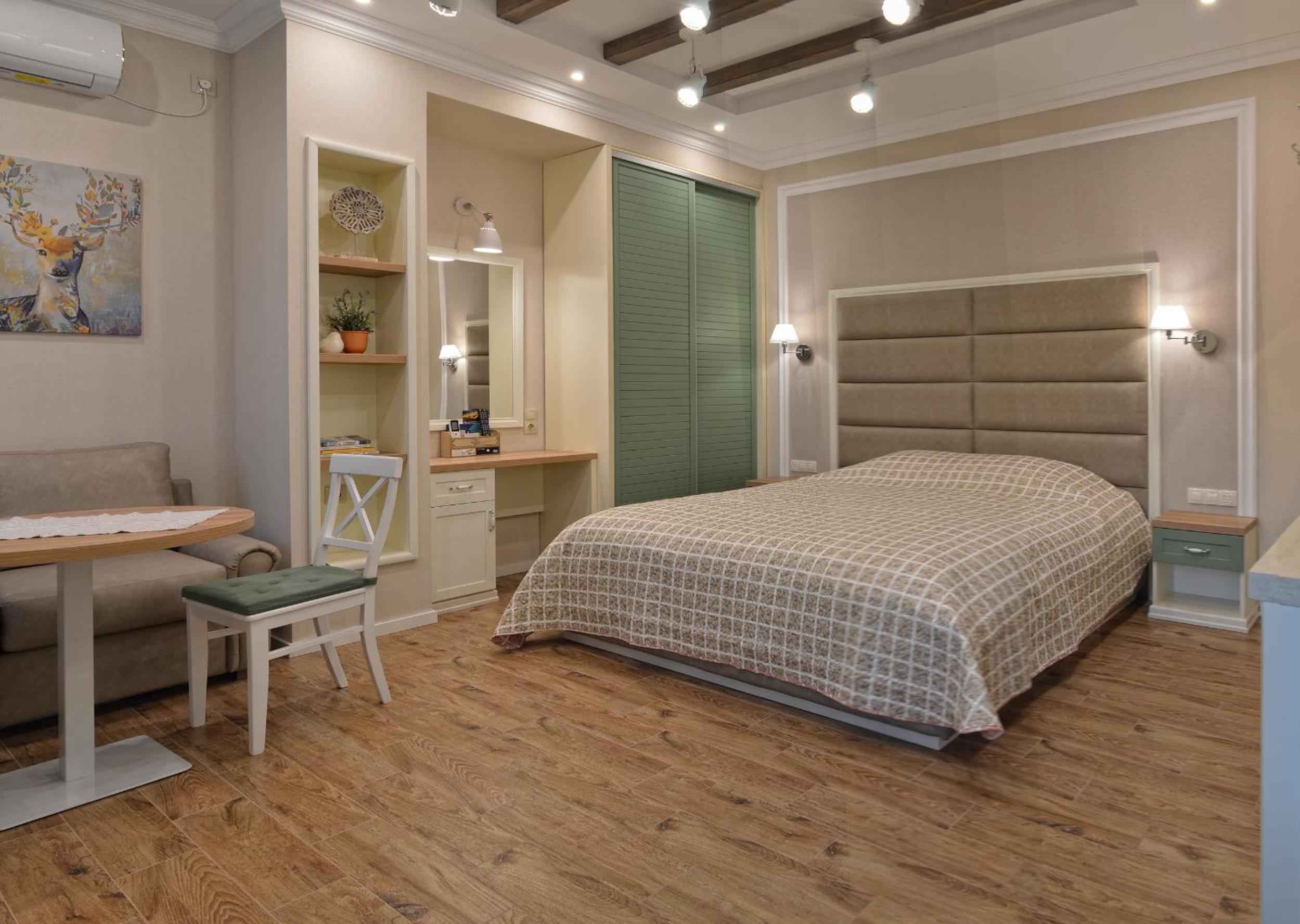 Studio Apartment