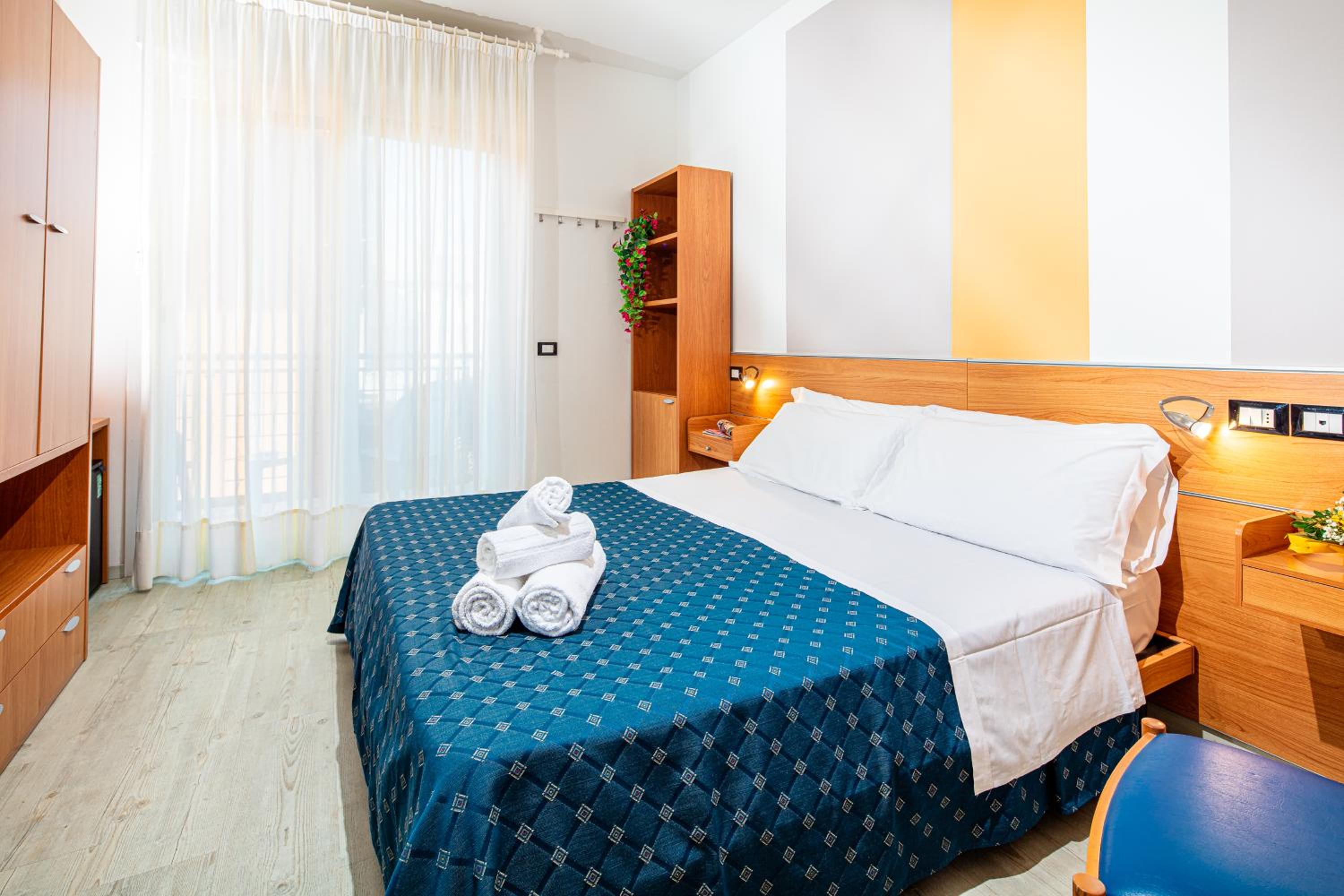 Double Room - Photo 3