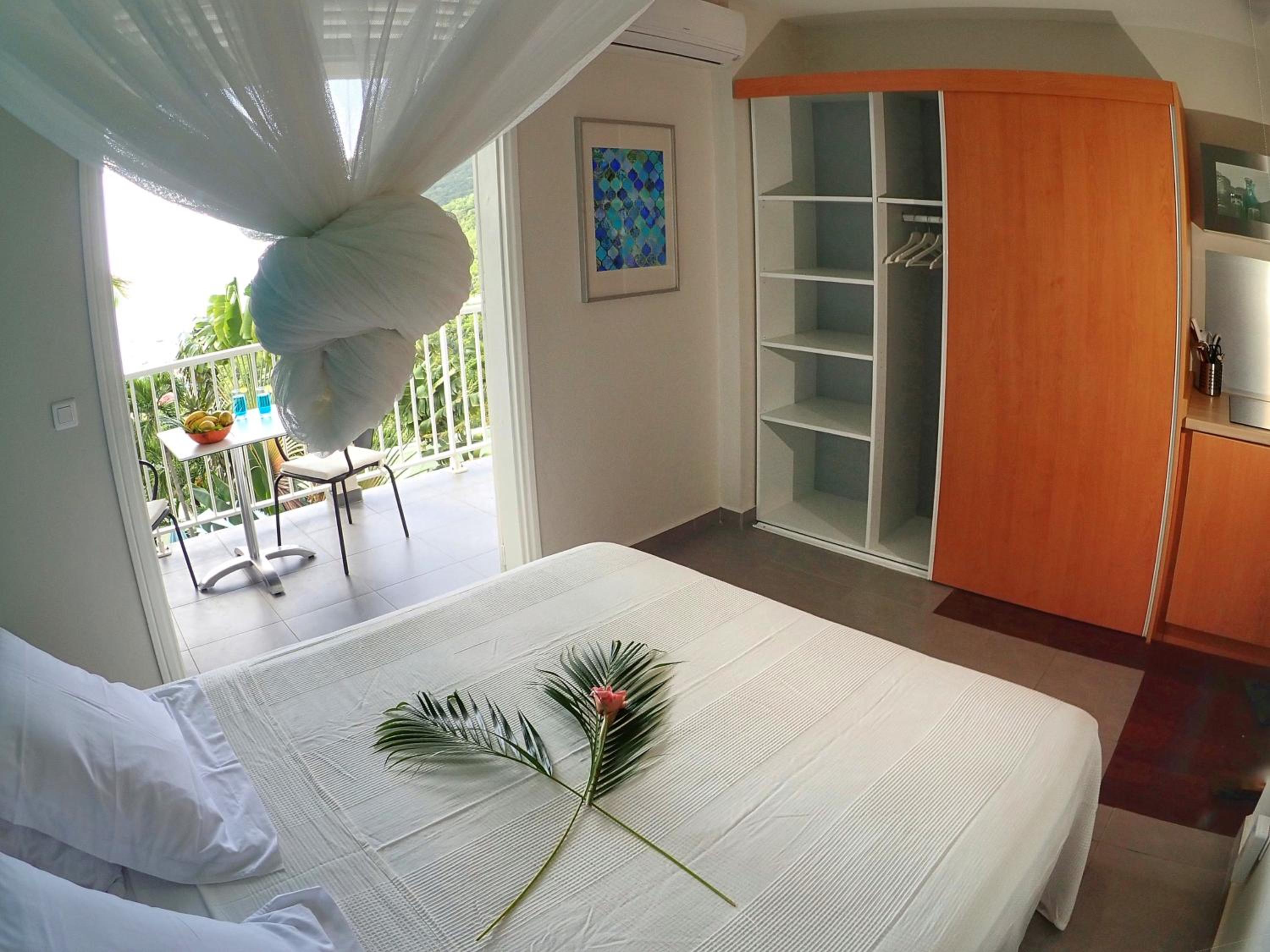 Studio Apartment with Sea View - Photo 1
