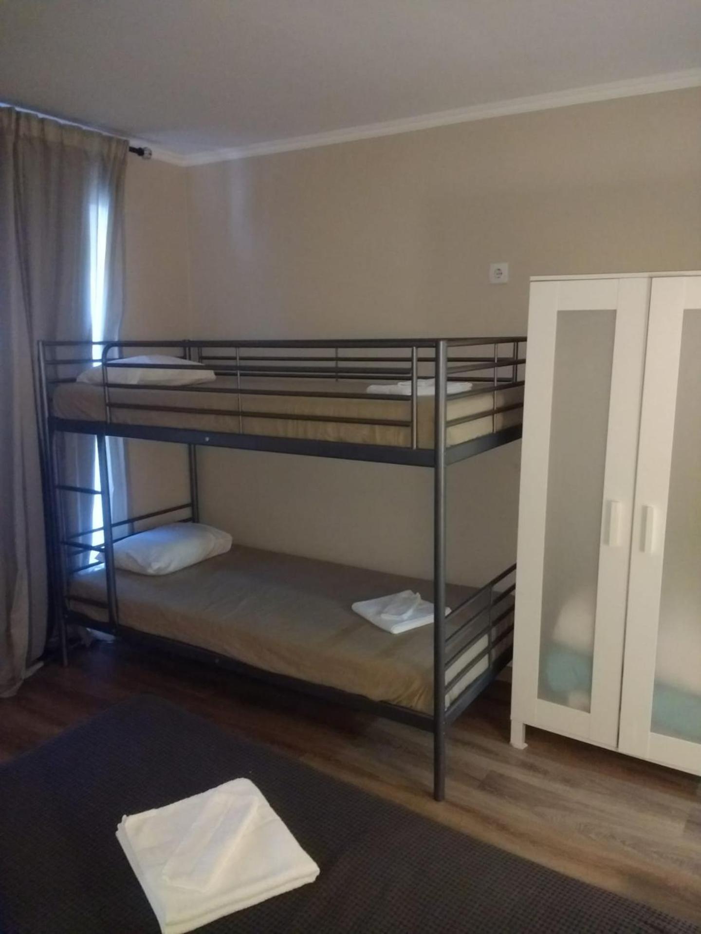 Double Room with Private Bathroom - Photo 11